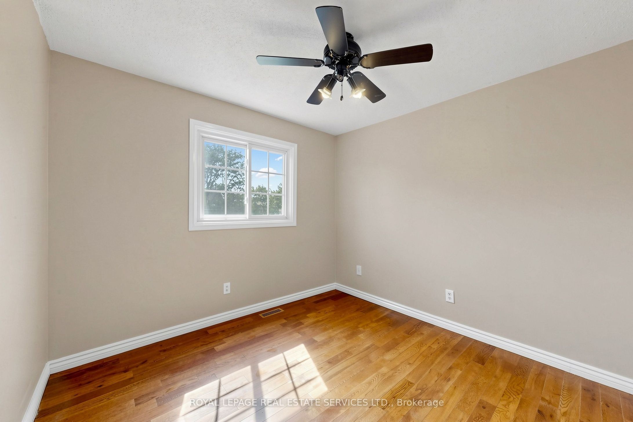 37 Woodsview Avenue Property Photo 36