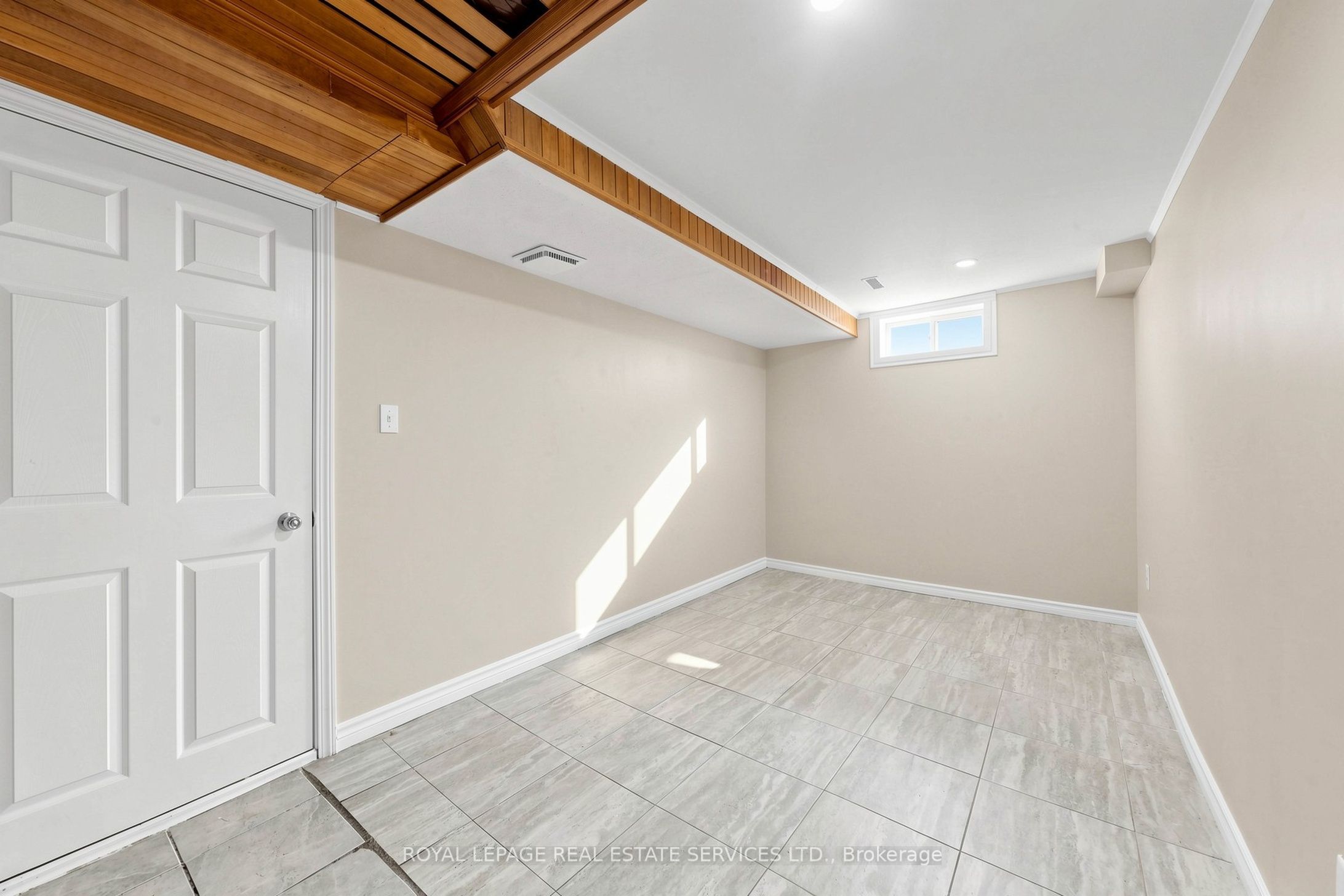 37 Woodsview Avenue Property Photo 42