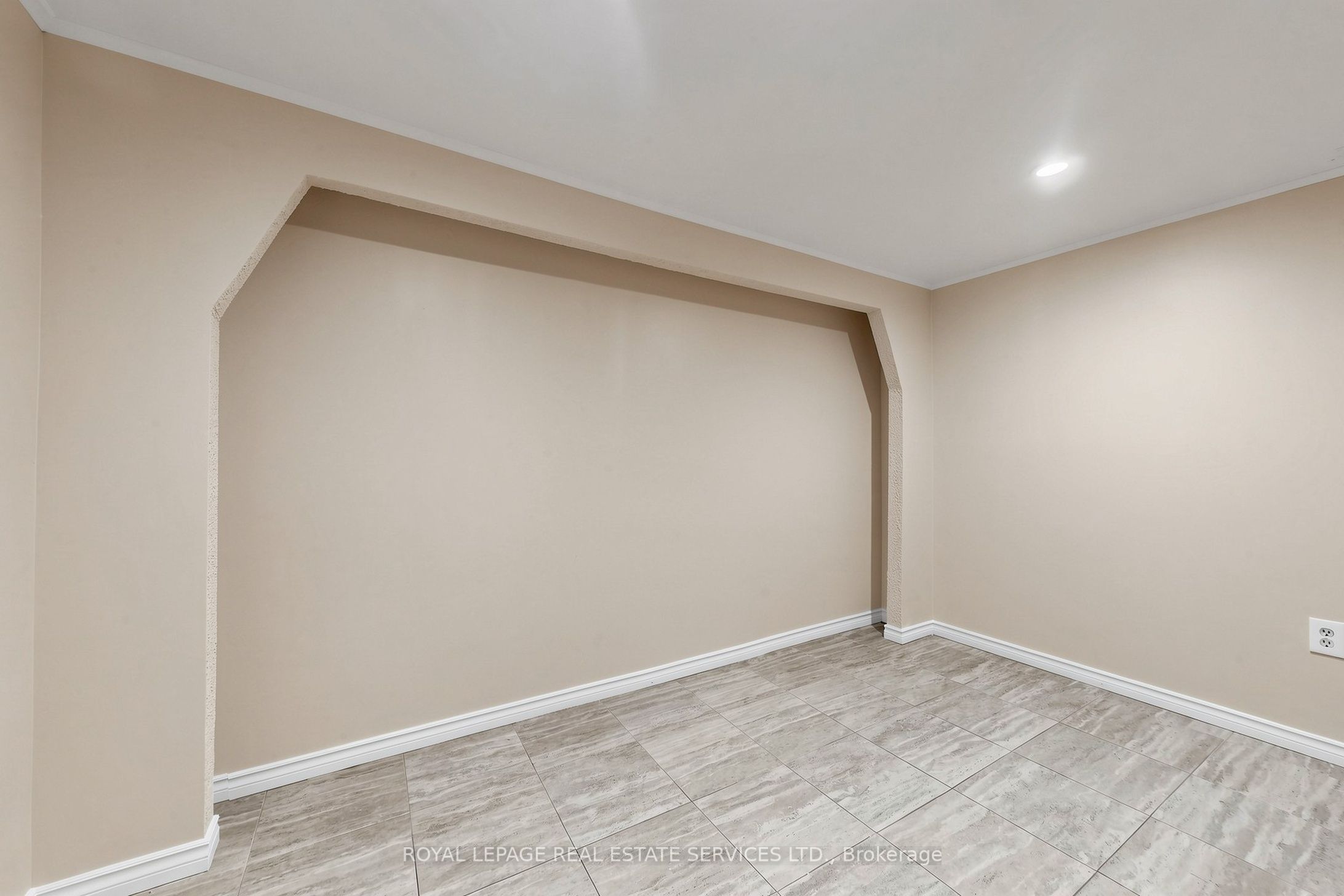 37 Woodsview Avenue Property Photo 45