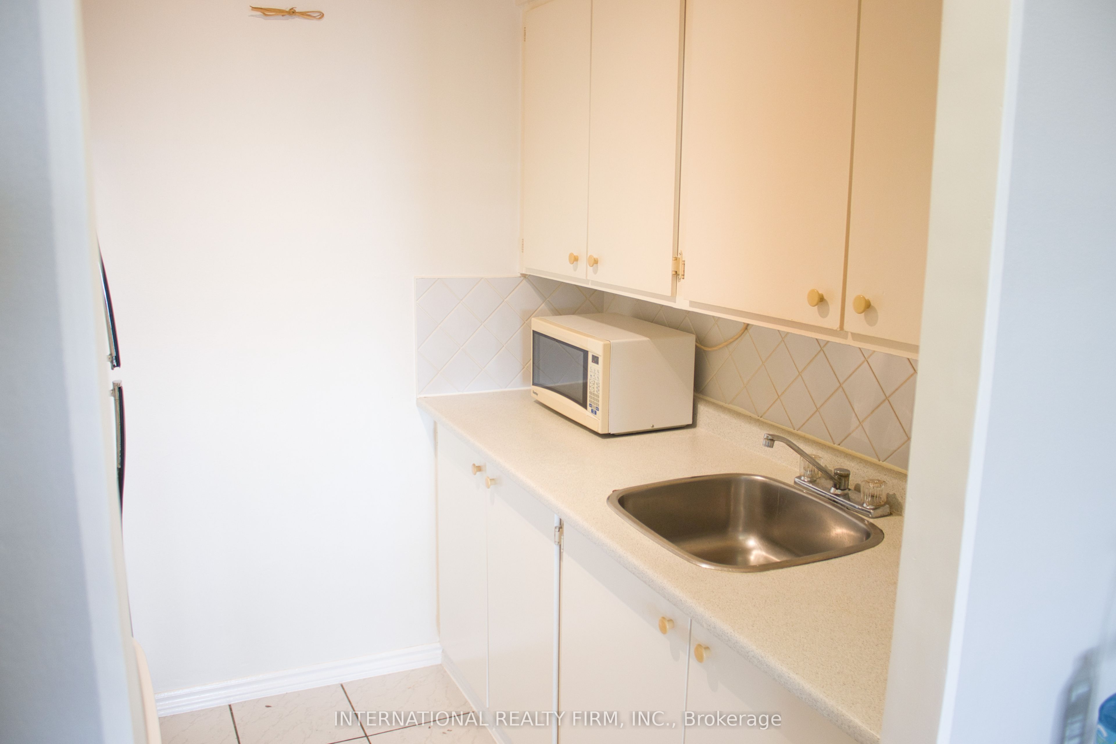 50 Lotherton Pathway 1111 Property Photo 8
