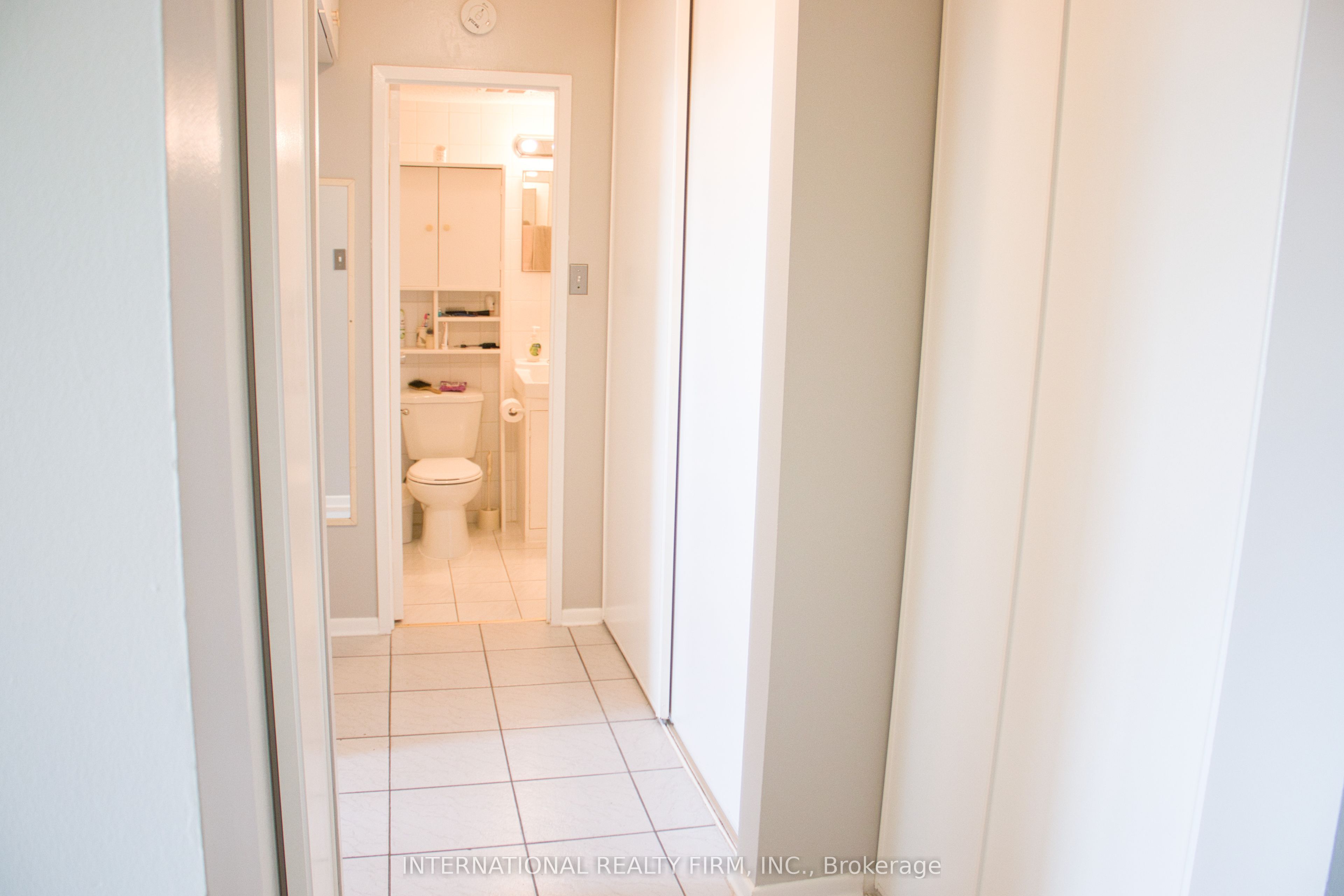 50 Lotherton Pathway 1111 Property Photo 16