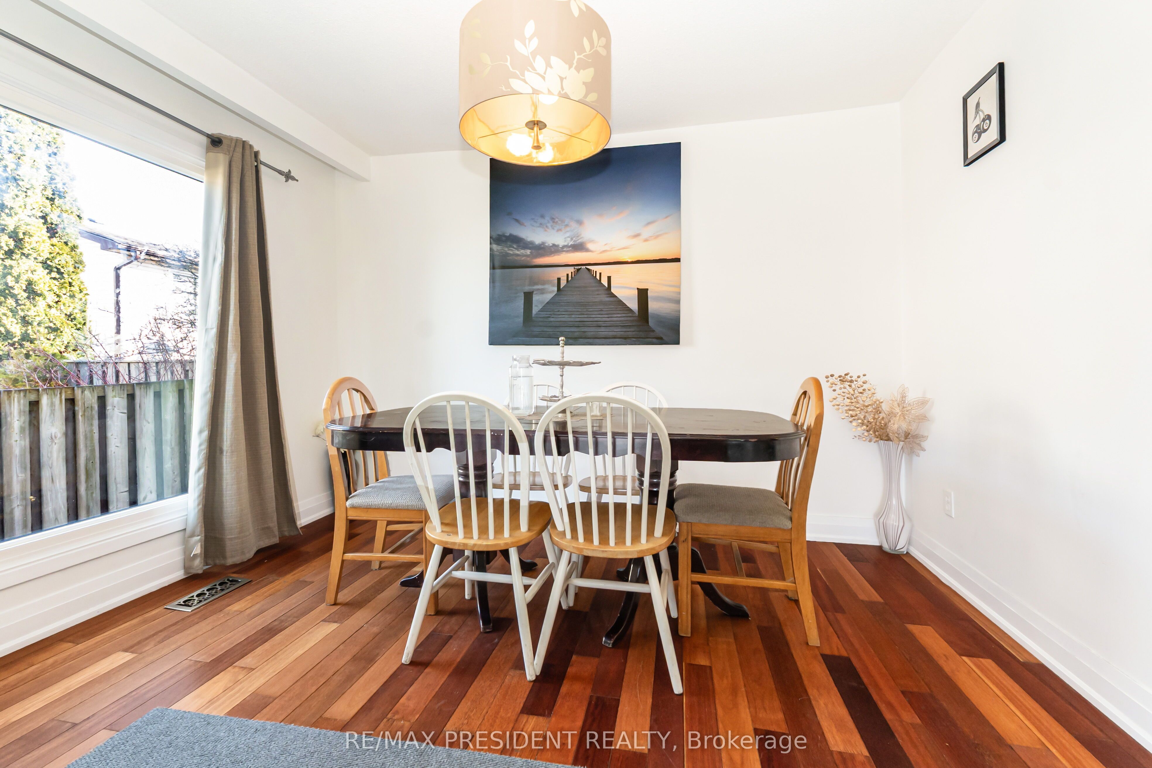 384 Centre Street N Property Photo 15