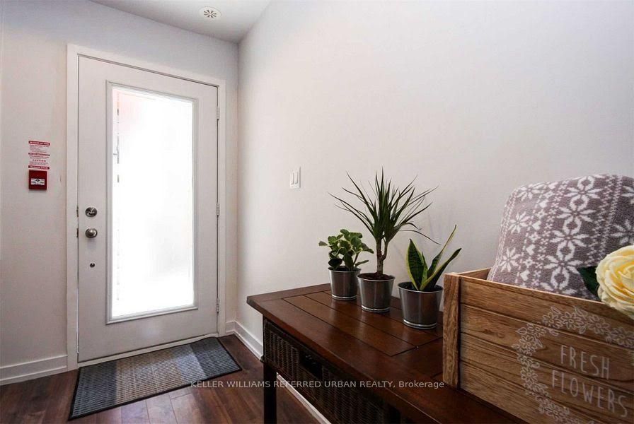 867 Wilson Avenue 3b Property Photo 3