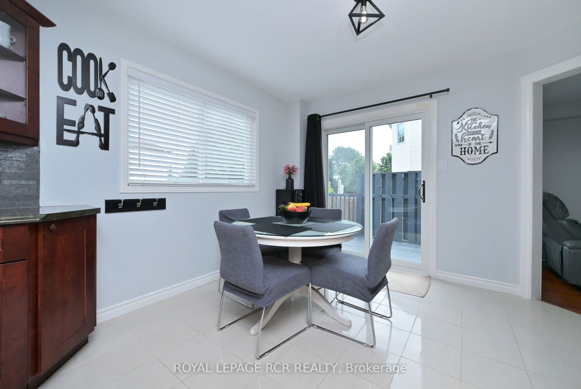 45 Fieldgate Drive Property Photo 10