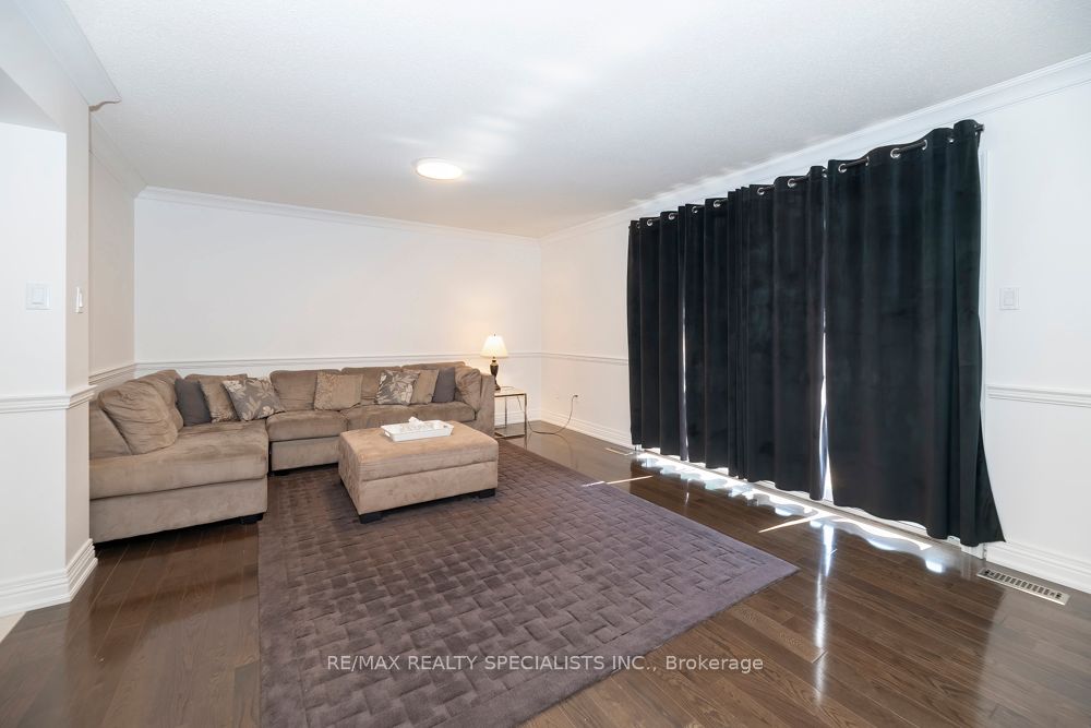 77 Leander Street Property Photo 13