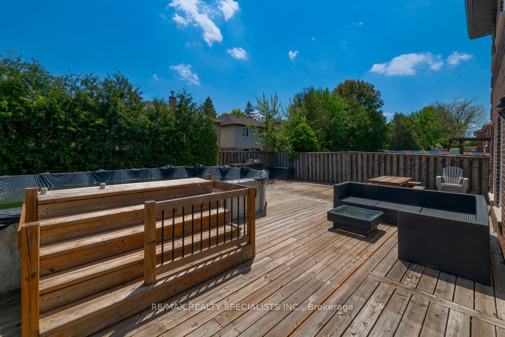77 Leander Street Property Photo 32