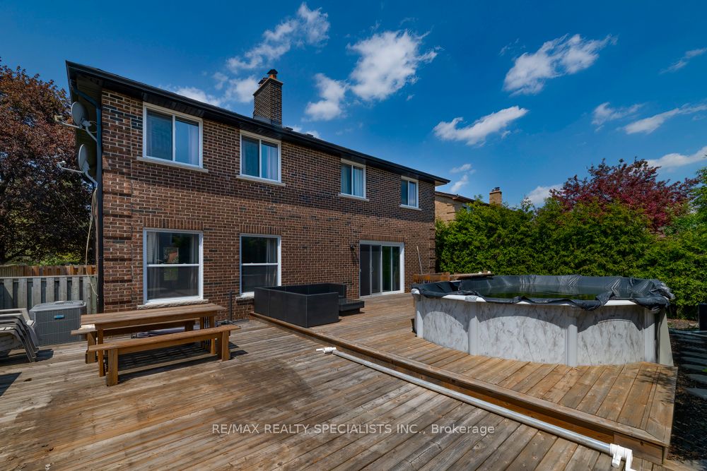 77 Leander Street Property Photo 34
