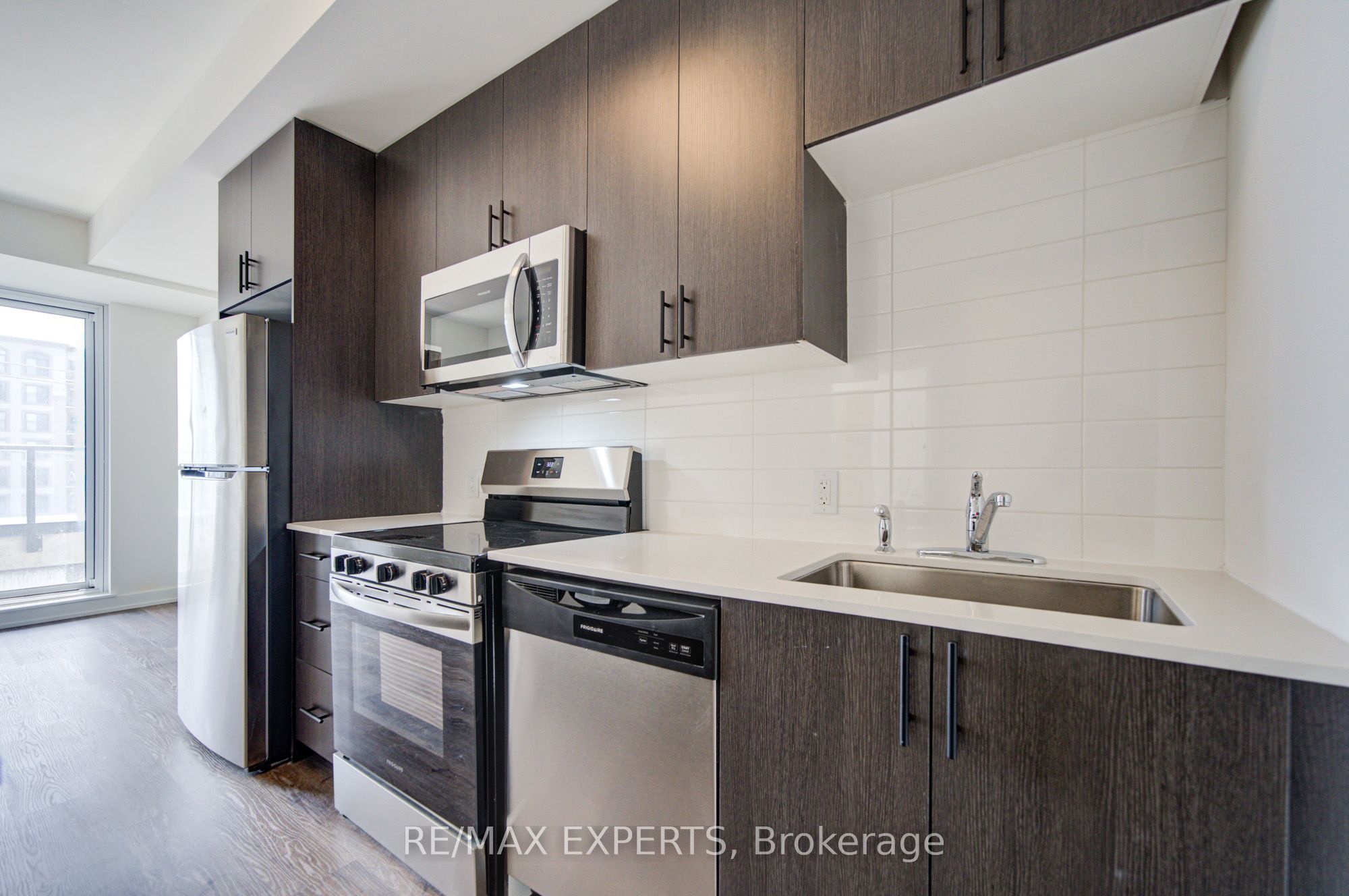 2475 Old Bronte Road 412 Property Photo 1
