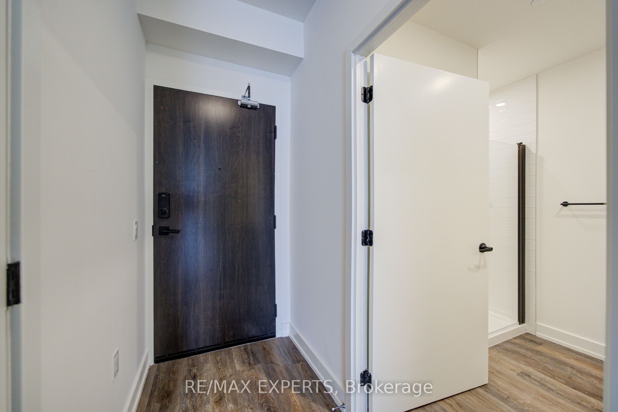 2475 Old Bronte Road 412 Property Photo 8