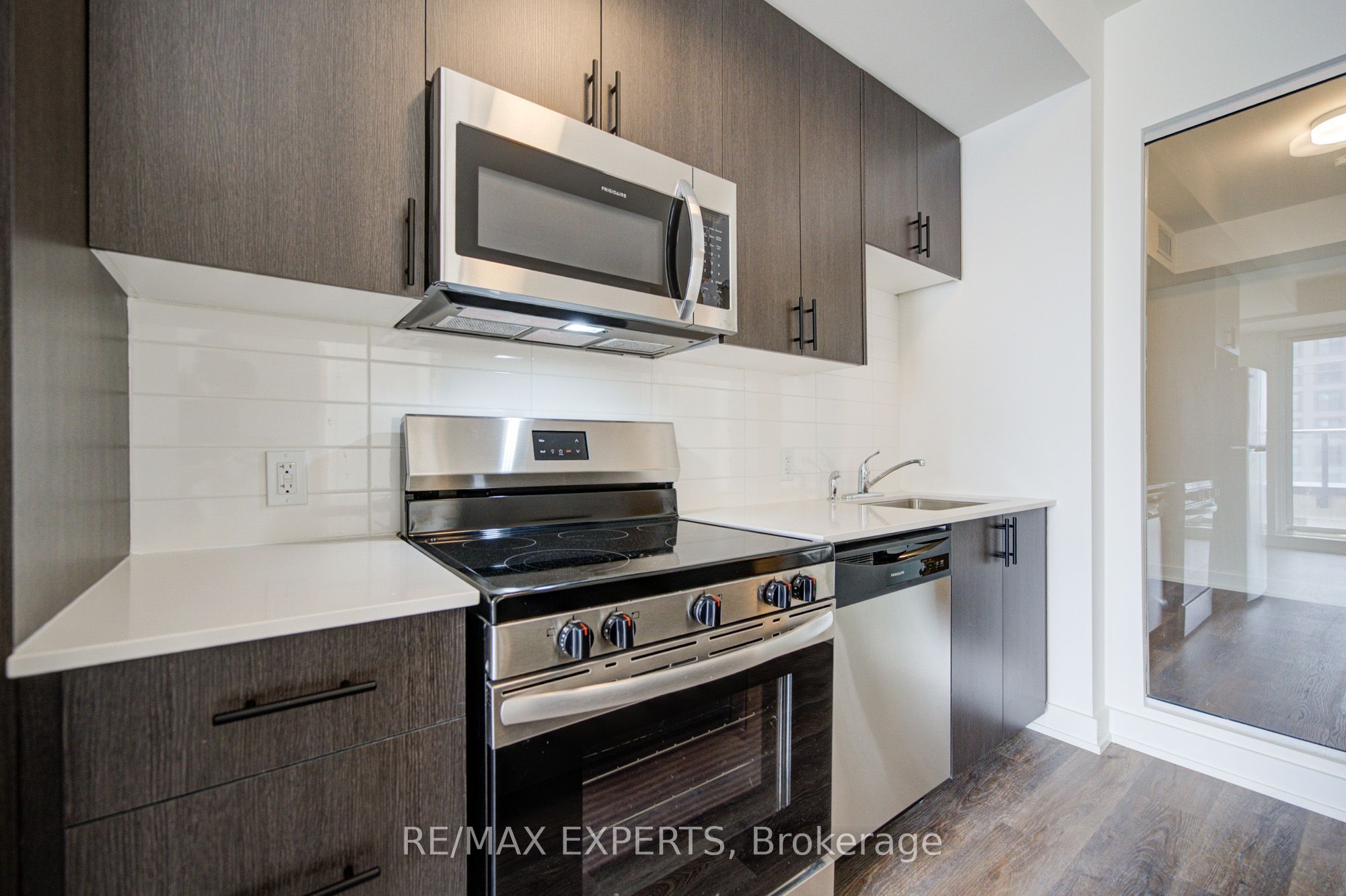 2475 Old Bronte Road 412 Property Photo 12
