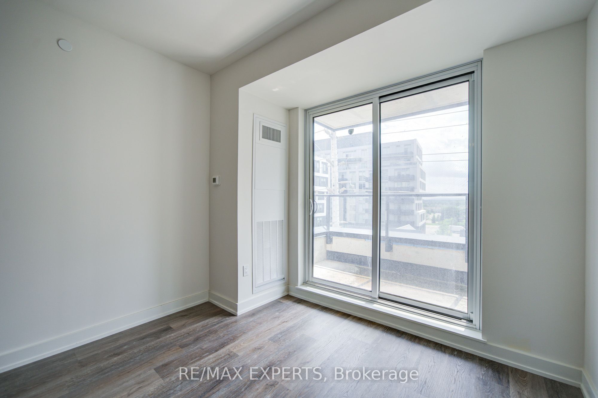 2475 Old Bronte Road 412 Property Photo 16