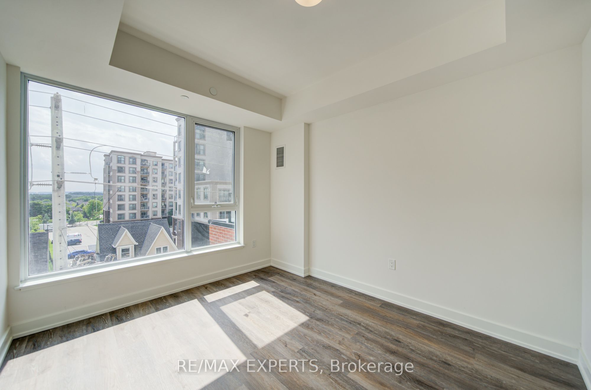 2475 Old Bronte Road 412 Property Photo 24