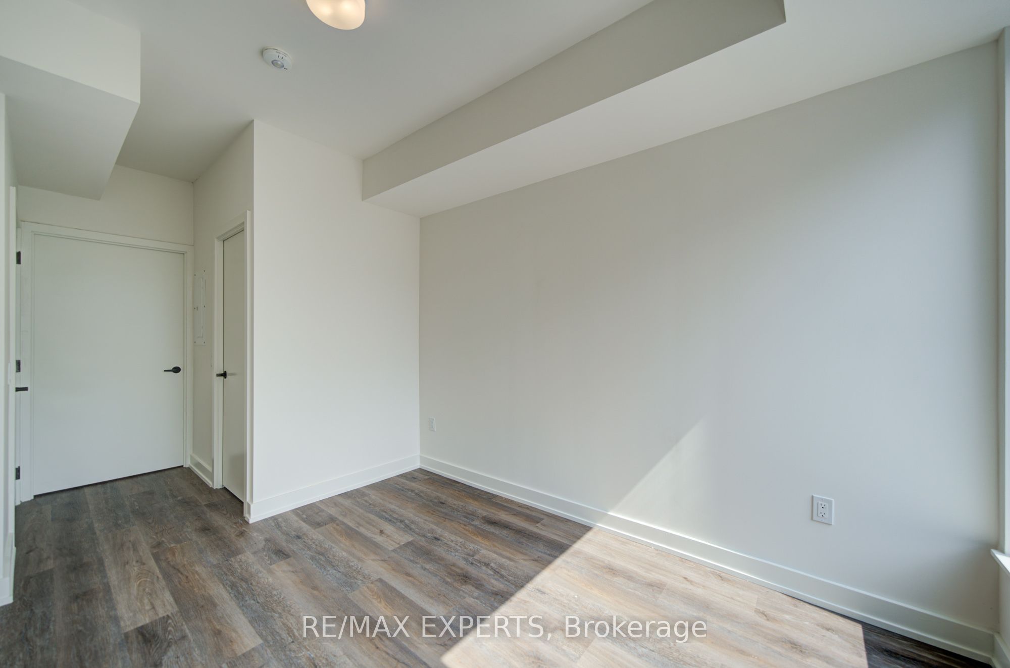 2475 Old Bronte Road 412 Property Photo 26
