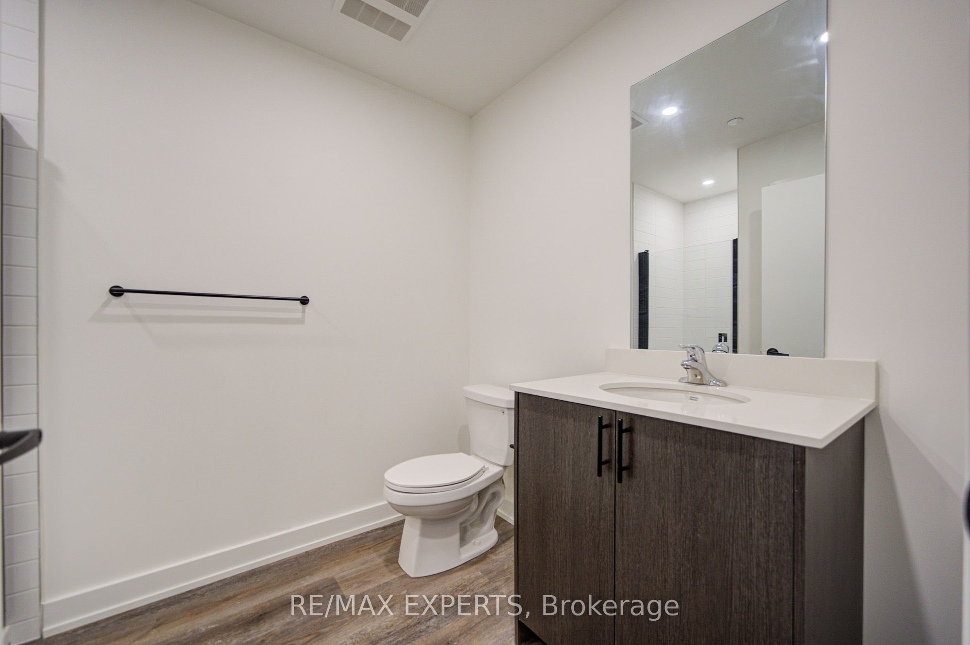 2475 Old Bronte Road 412 Property Photo 31