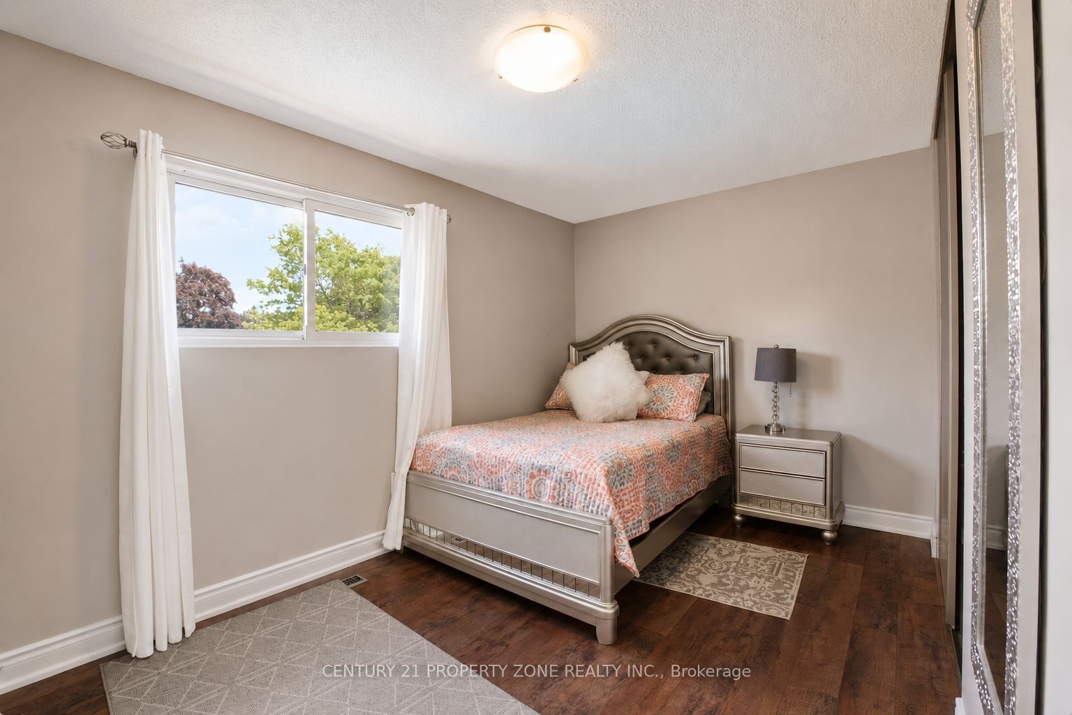 27 Madrid Crescent N Property Photo 20