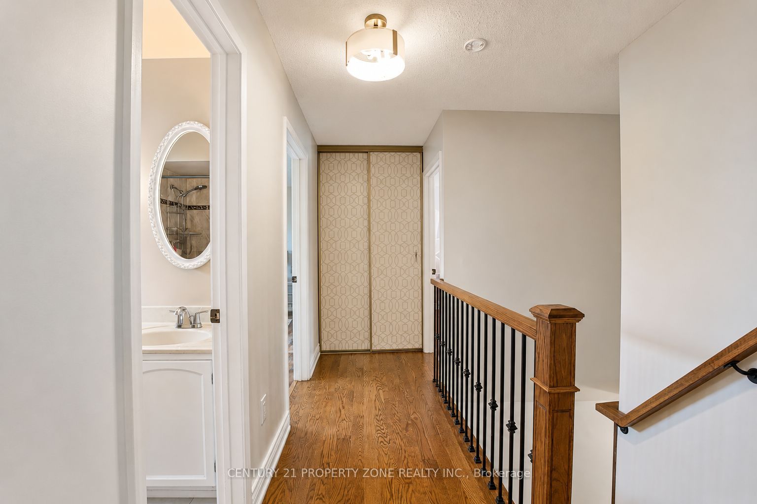 27 Madrid Crescent N Property Photo 21