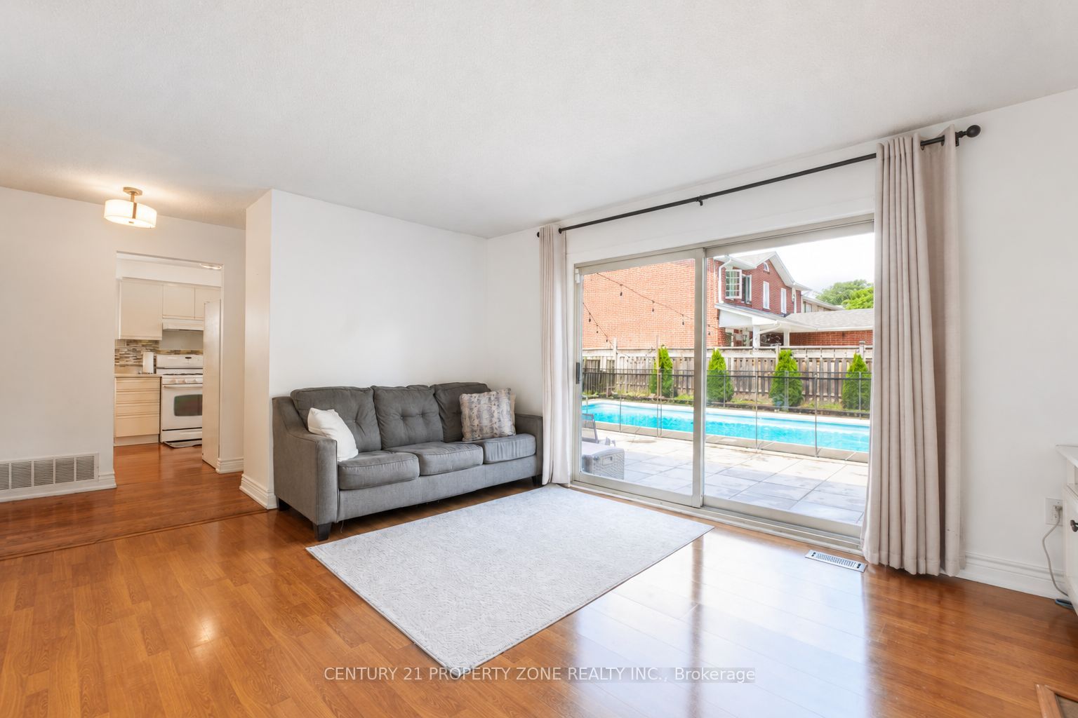 27 Madrid Crescent N Property Photo 29