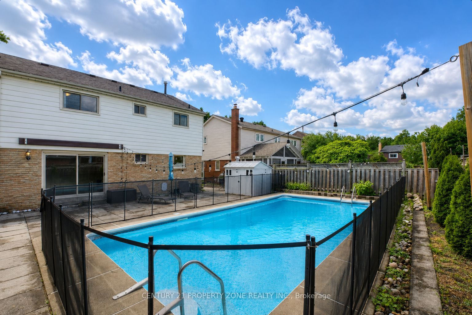 27 Madrid Crescent N Property Photo 31