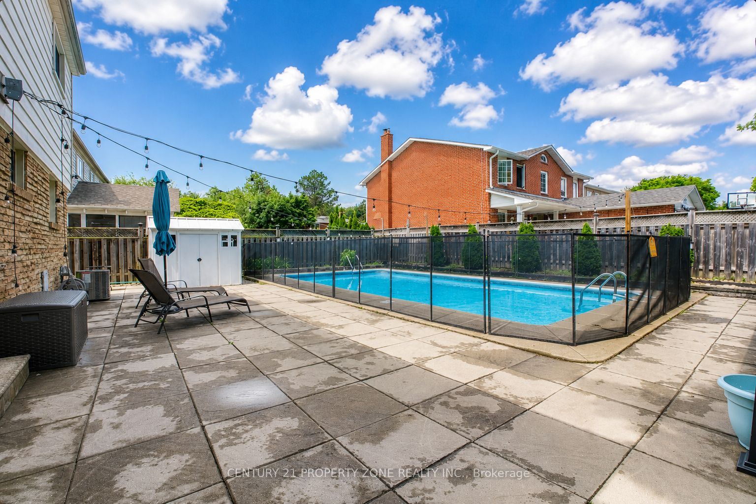 27 Madrid Crescent N Property Photo 32