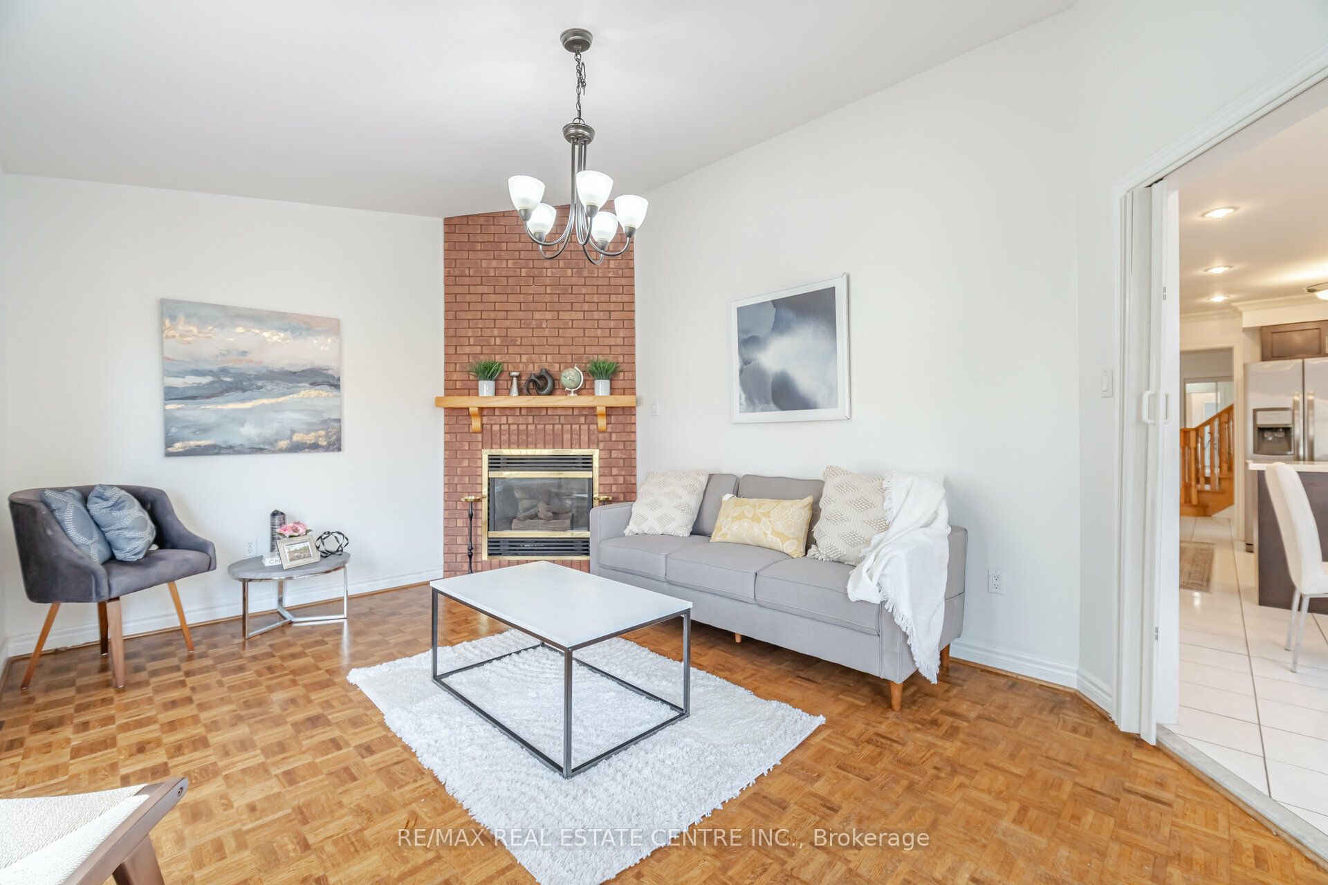 2485 Strathmore Crescent N Property Photo 21