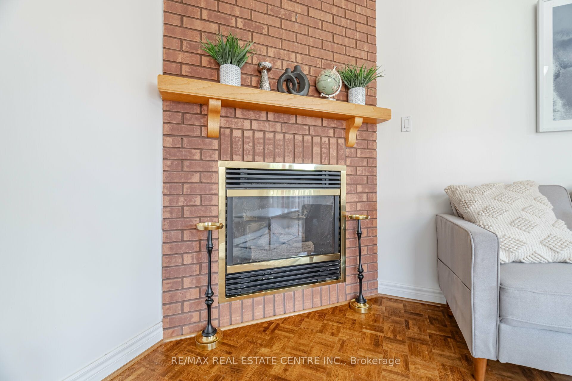 2485 Strathmore Crescent N Property Photo 22