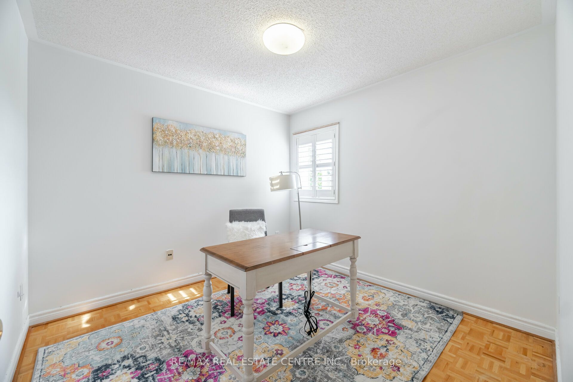 2485 Strathmore Crescent N Property Photo 36
