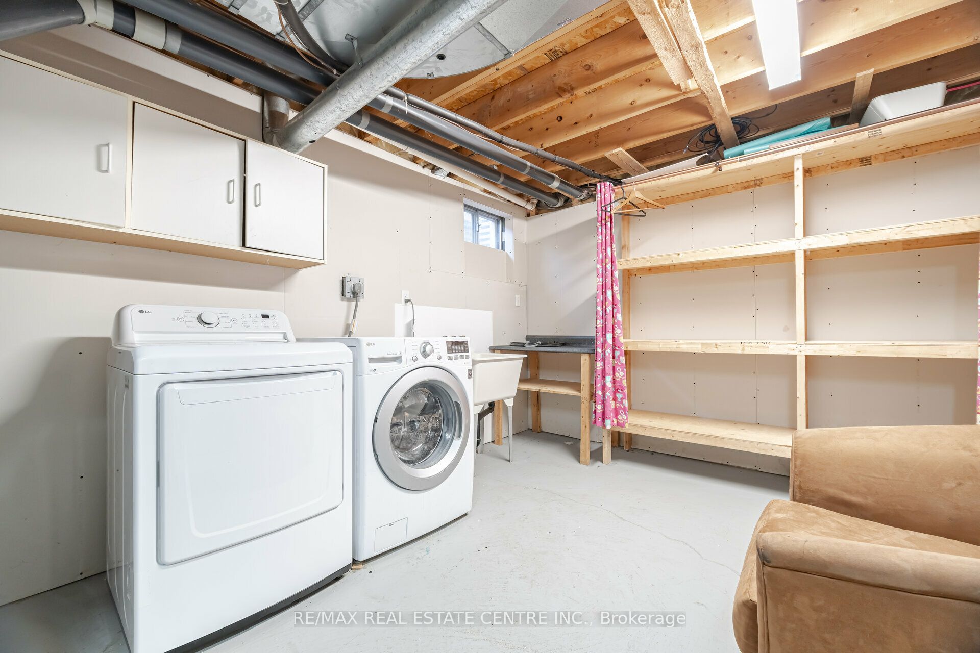 2485 Strathmore Crescent N Property Photo 45