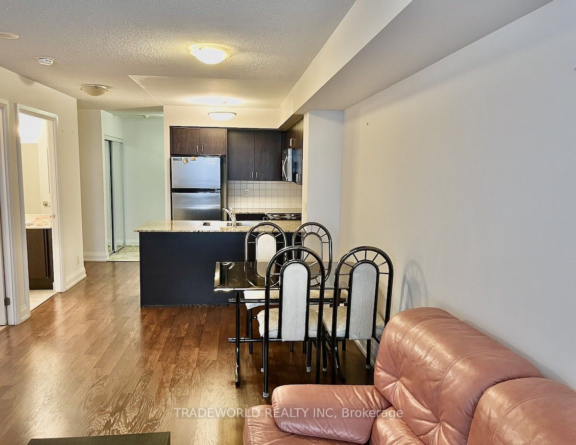 55 De Boers Drive 408 Property Photo 3