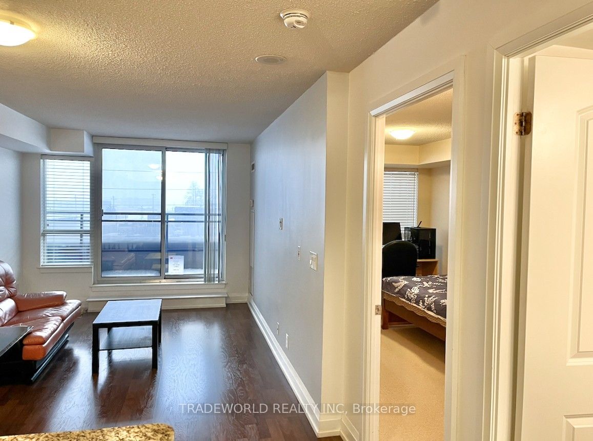55 De Boers Drive 408 Property Photo 7
