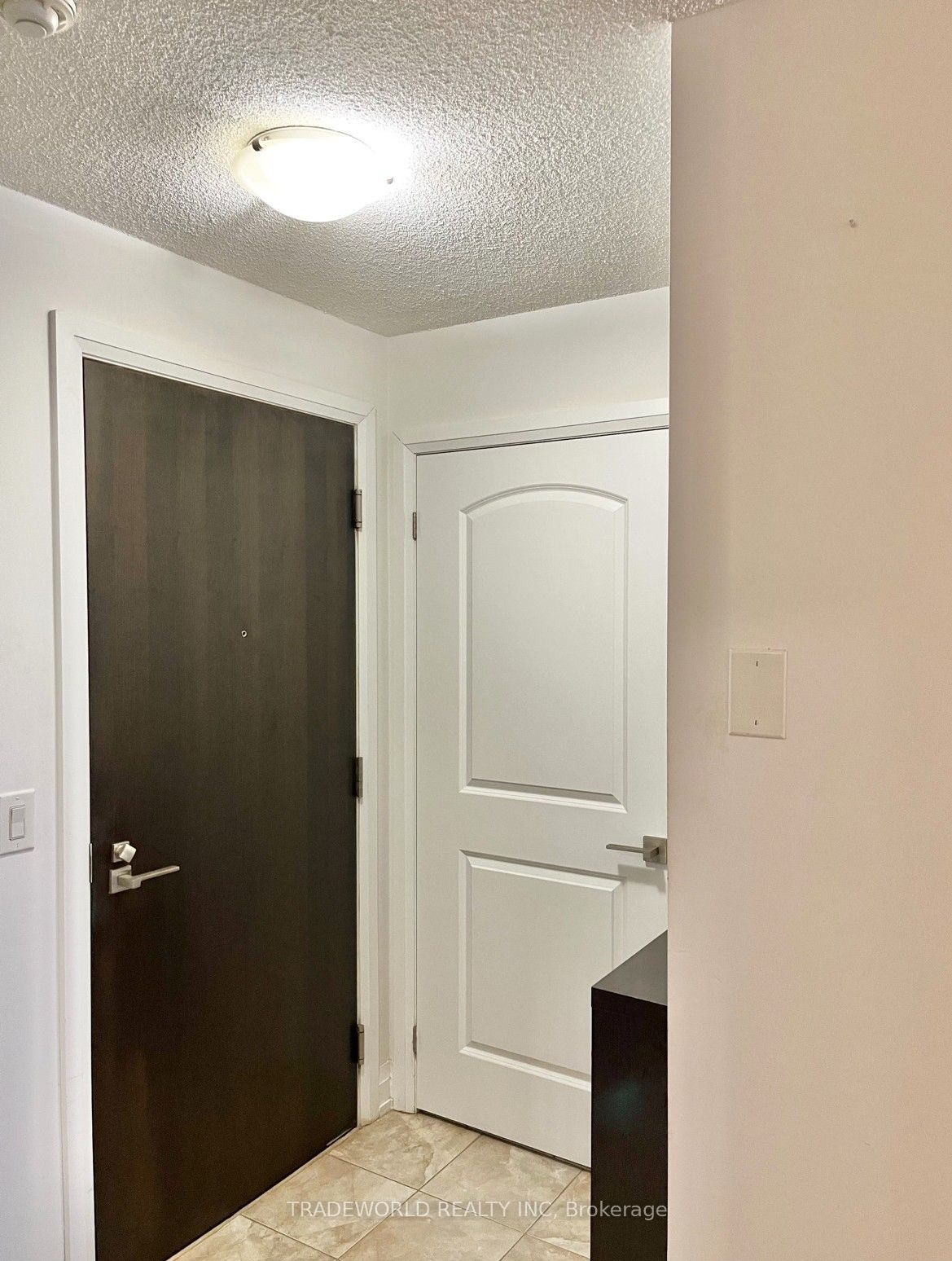 55 De Boers Drive 408 Property Photo 10