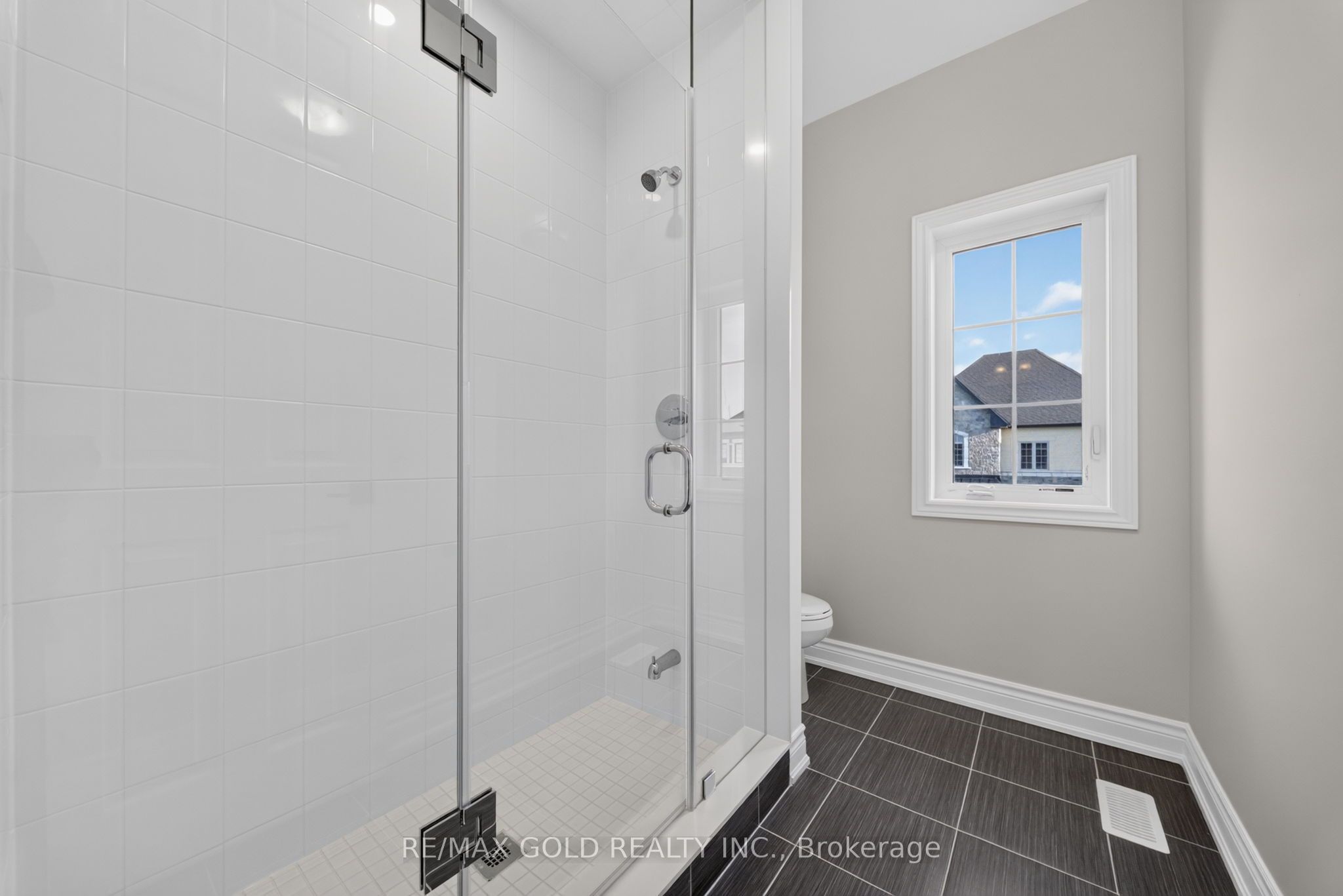 11 Keyworth Crescent Property Photo 35