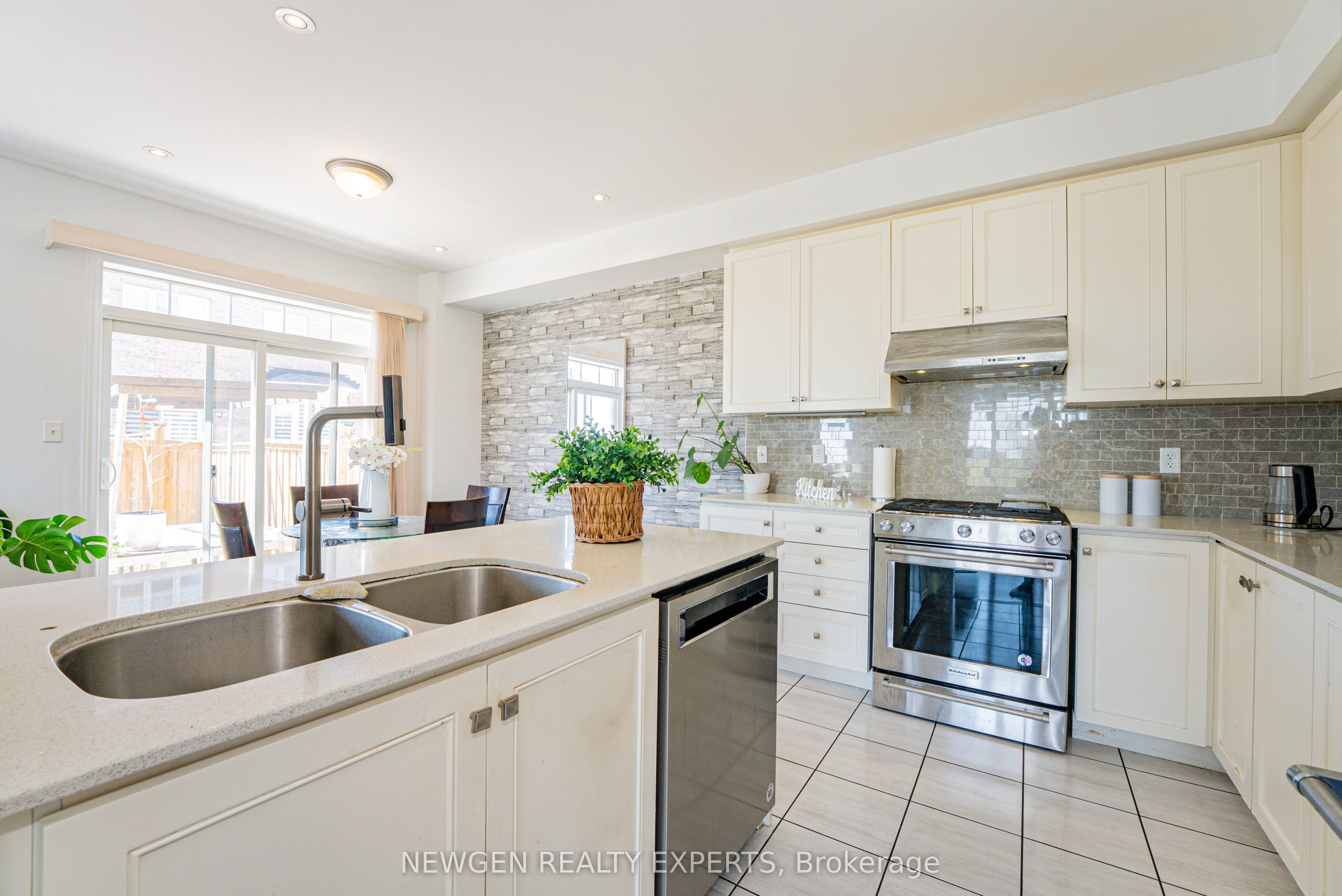 2 Rangemore Road Property Photo 14