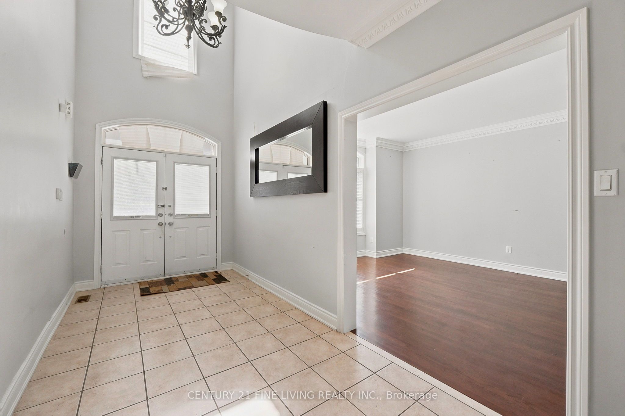38 Eiffel Boulevard Property Photo 4