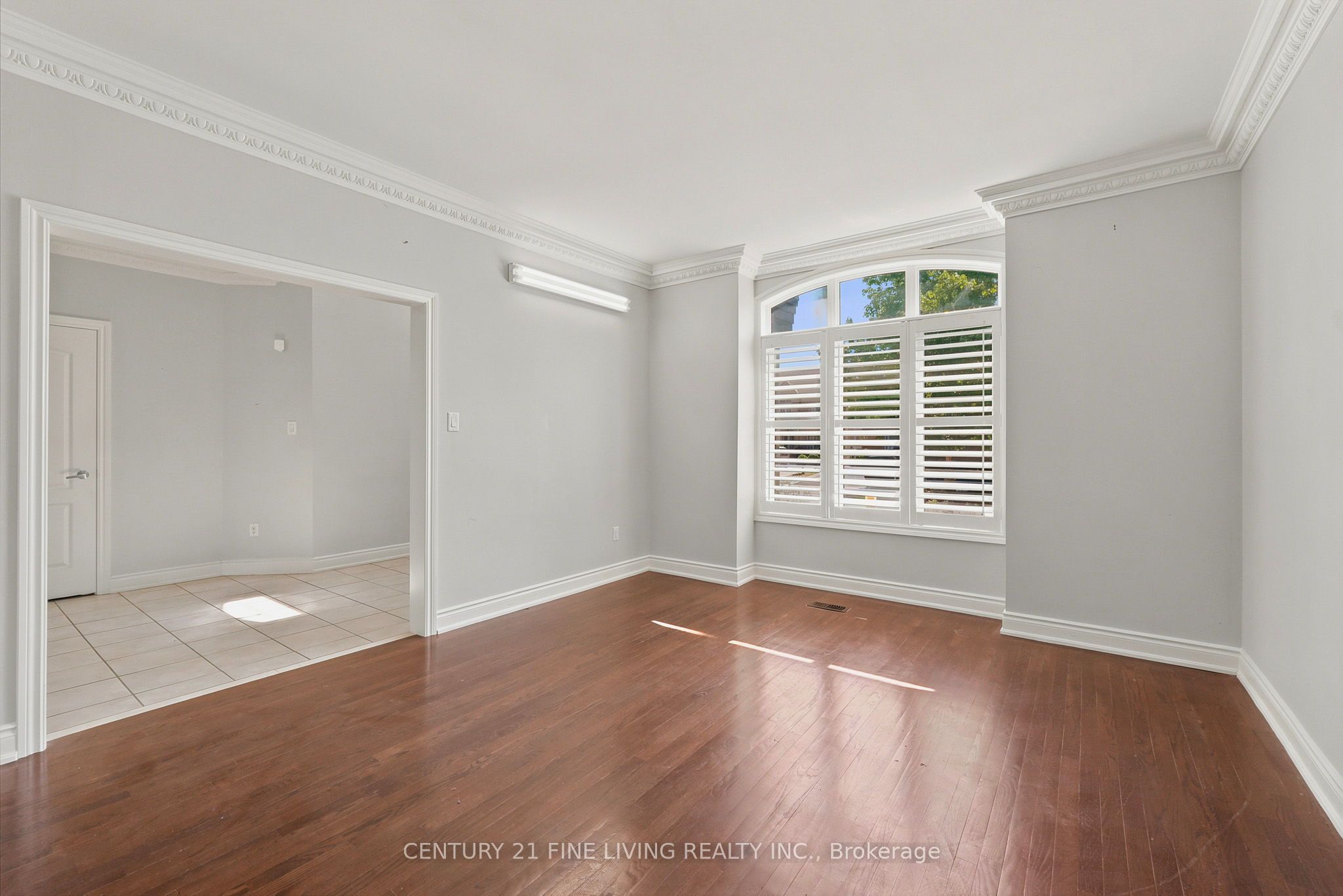 38 Eiffel Boulevard Property Photo 6