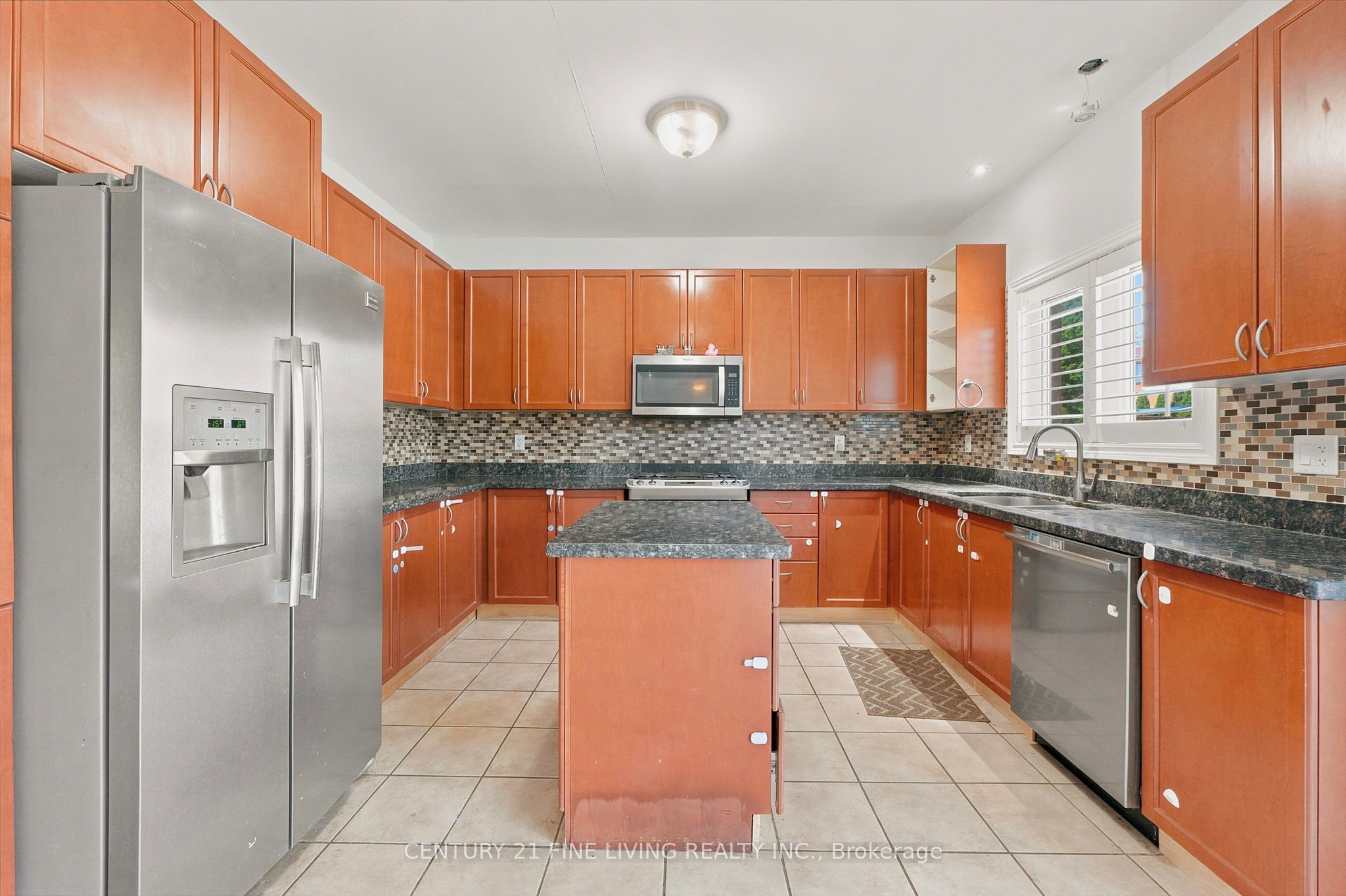38 Eiffel Boulevard Property Photo 14