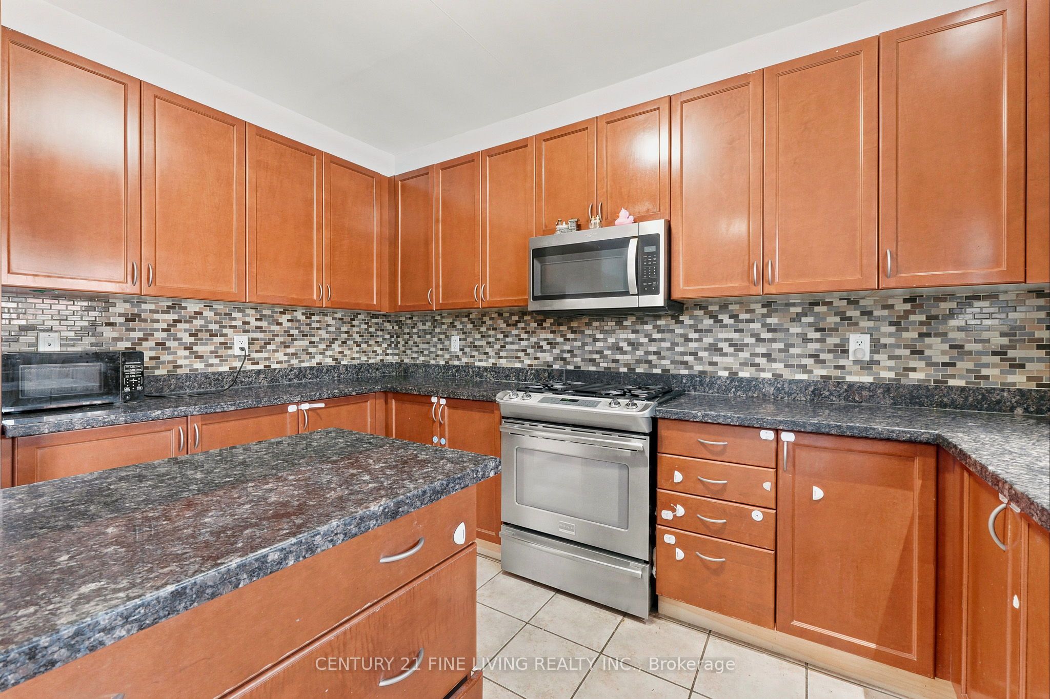 38 Eiffel Boulevard Property Photo 15