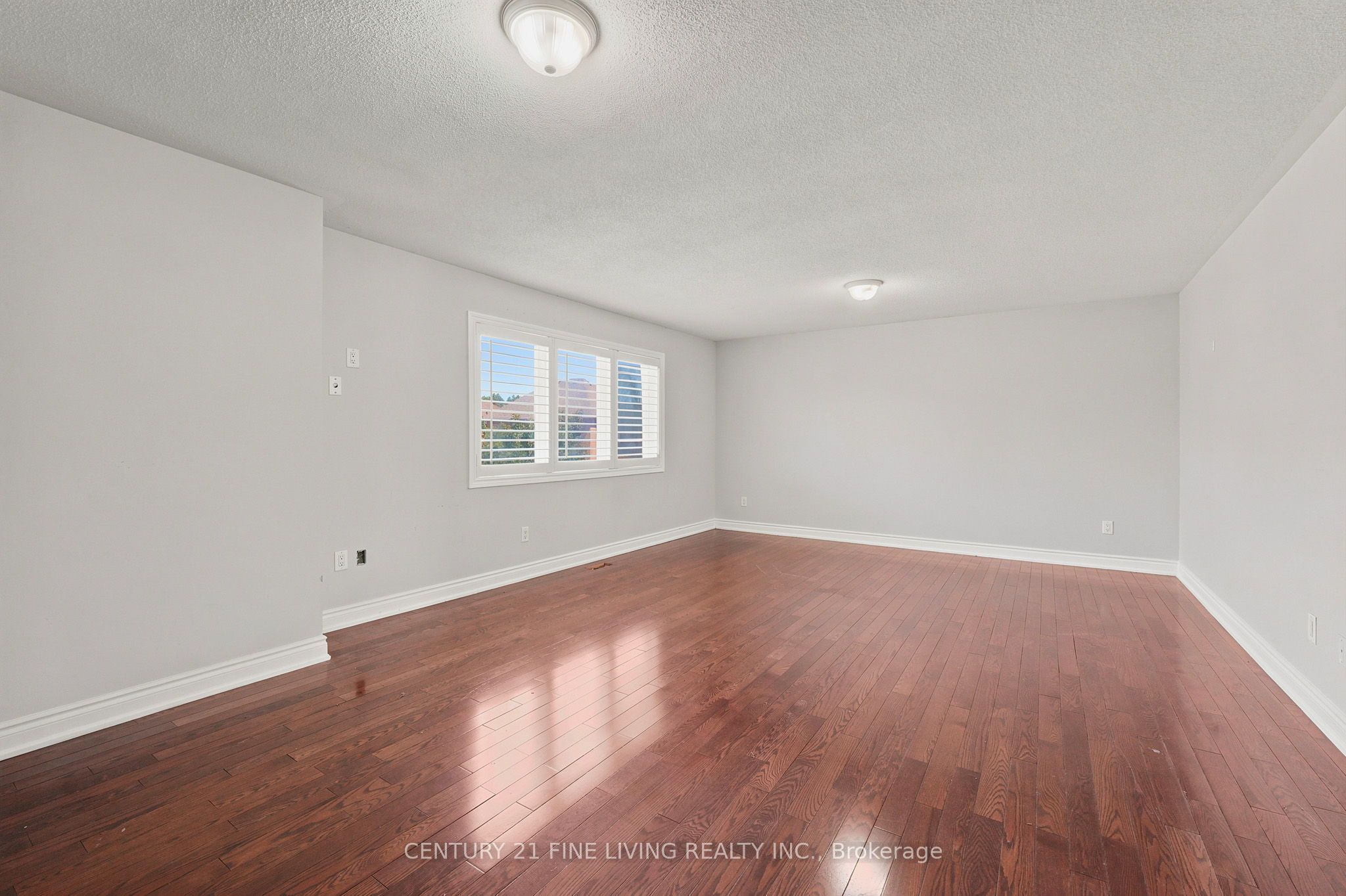 38 Eiffel Boulevard Property Photo 19