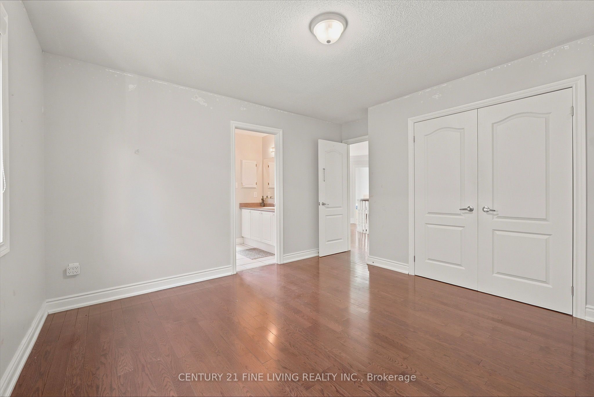 38 Eiffel Boulevard Property Photo 24