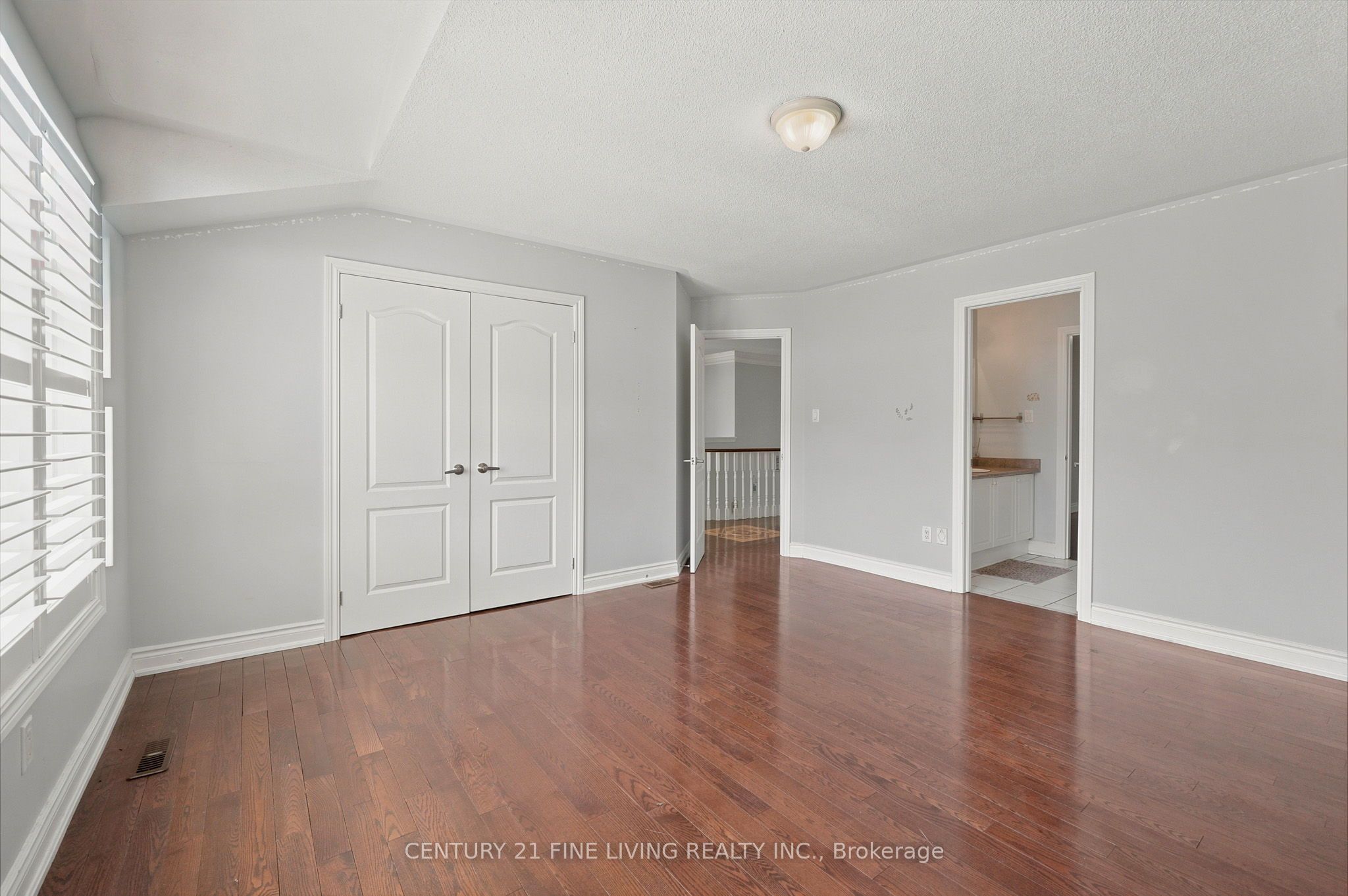 38 Eiffel Boulevard Property Photo 26