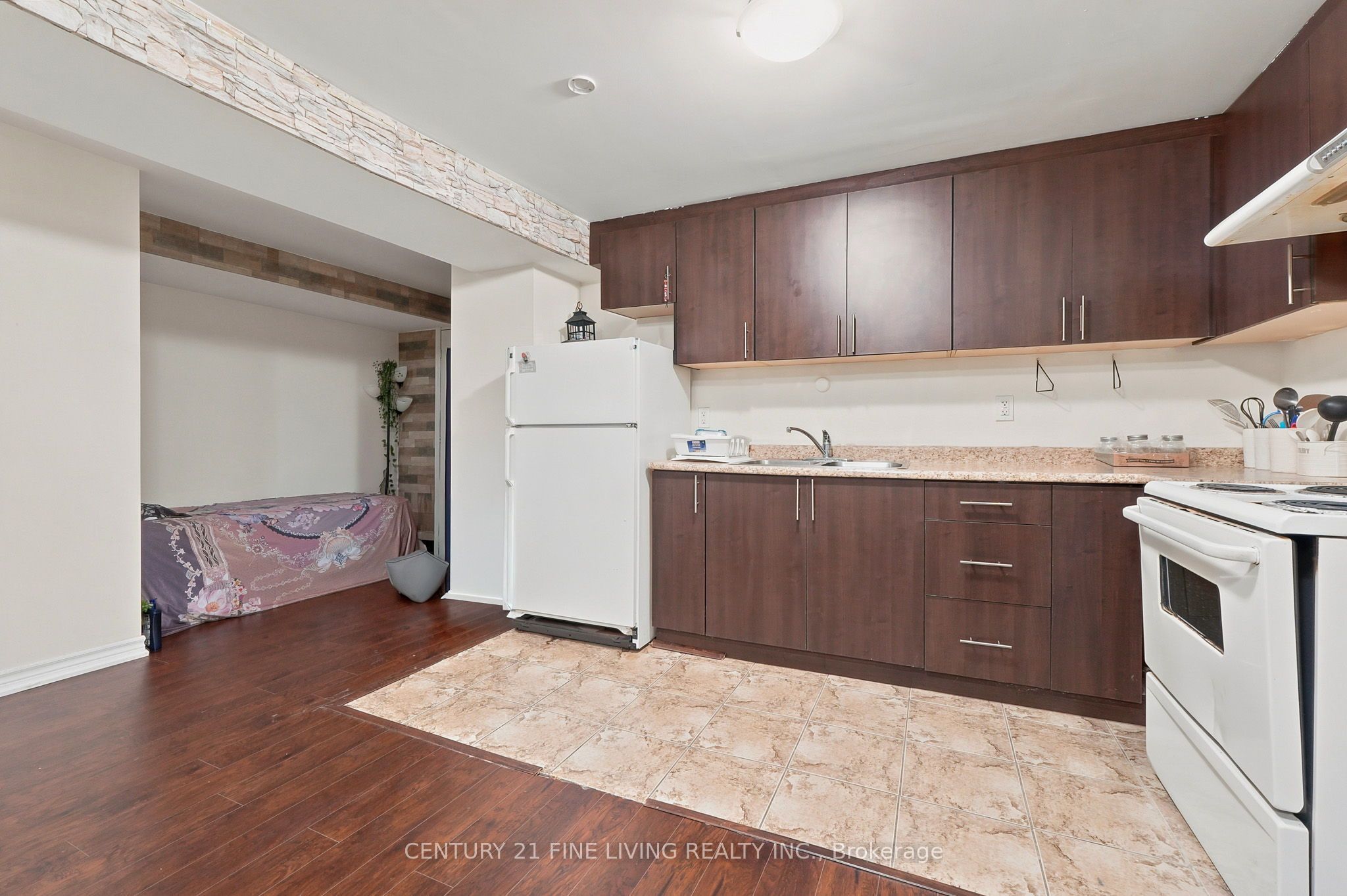 38 Eiffel Boulevard Property Photo 30