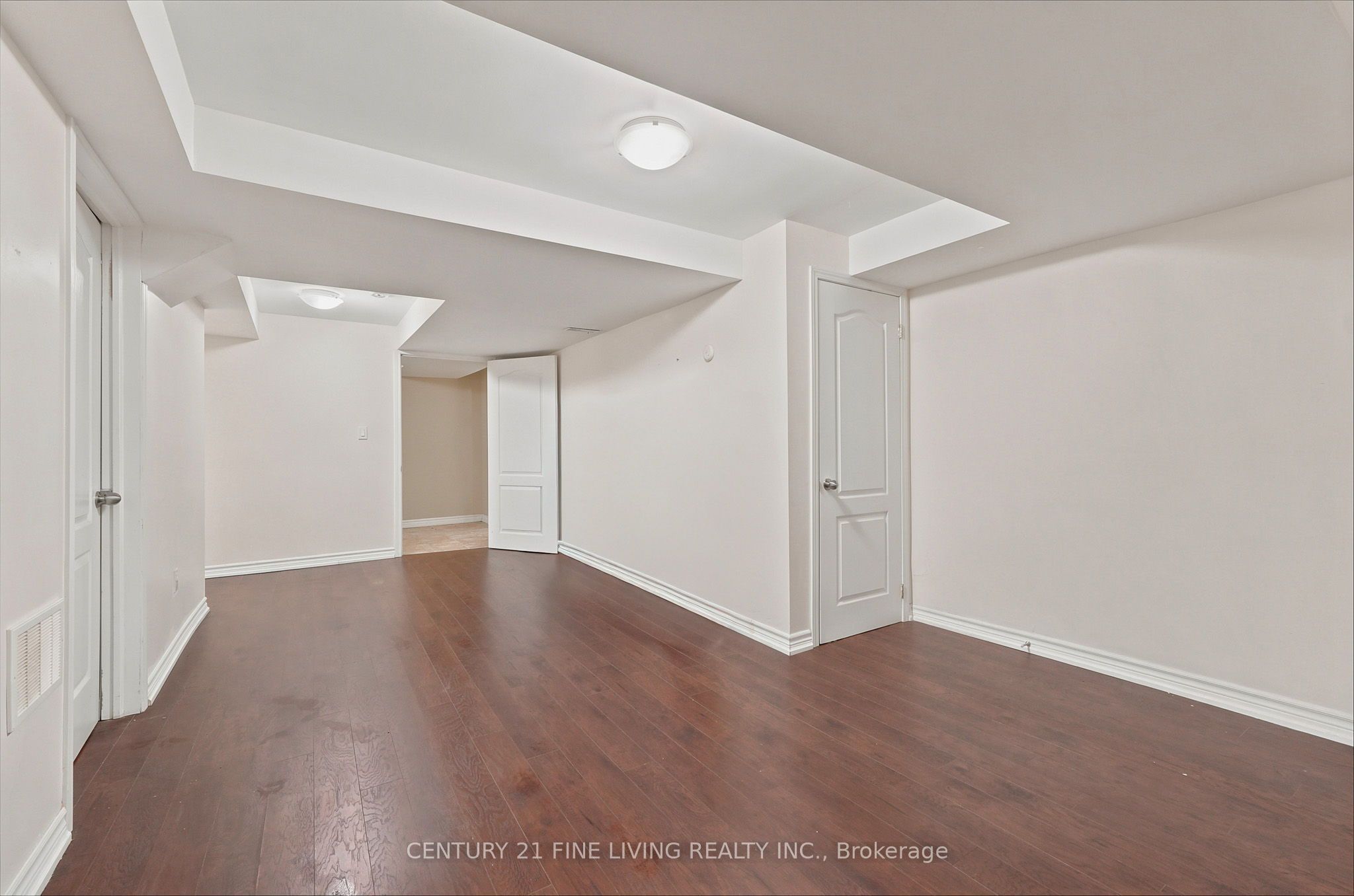 38 Eiffel Boulevard Property Photo 32