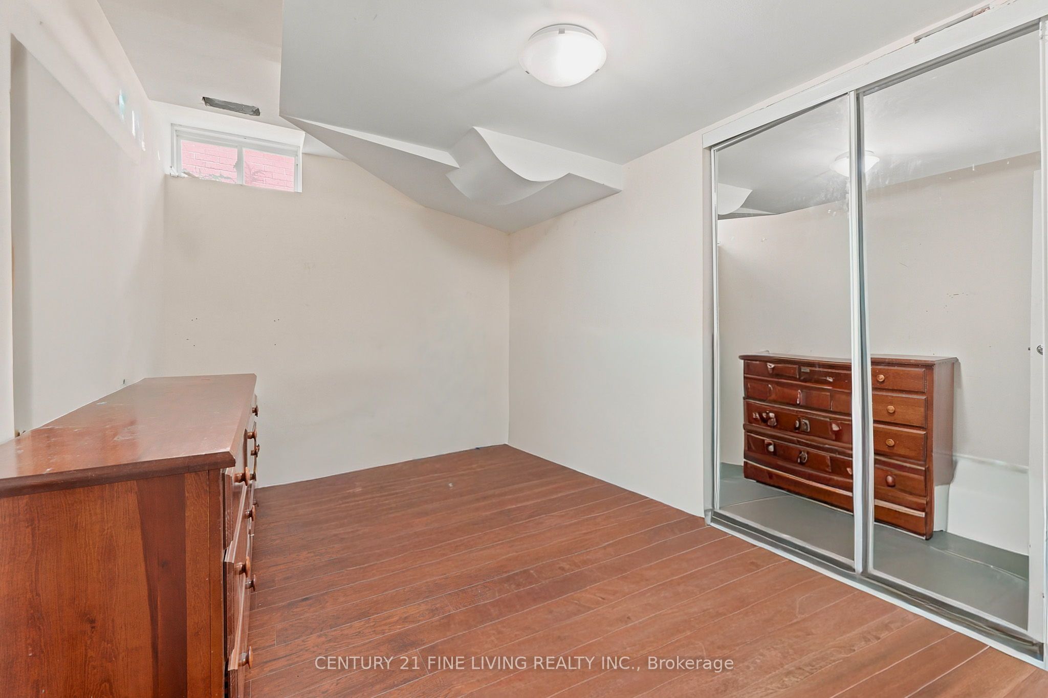 38 Eiffel Boulevard Property Photo 34
