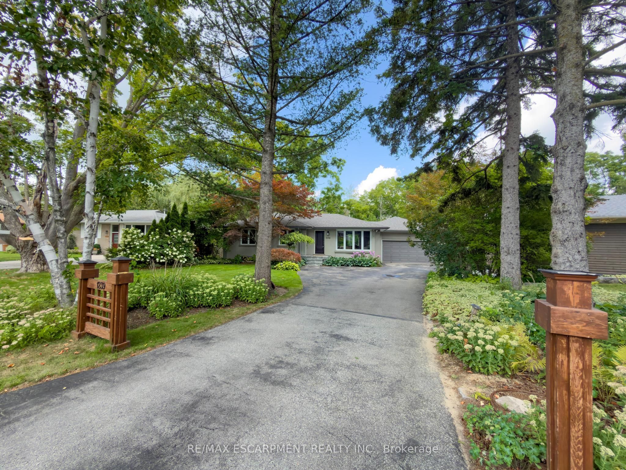 1239 Baldwin Drive Property Photo 2