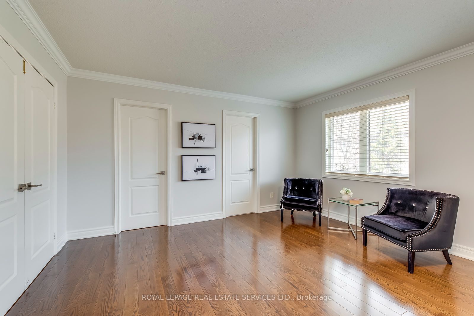 303 Burloak Drive Property Photo 34