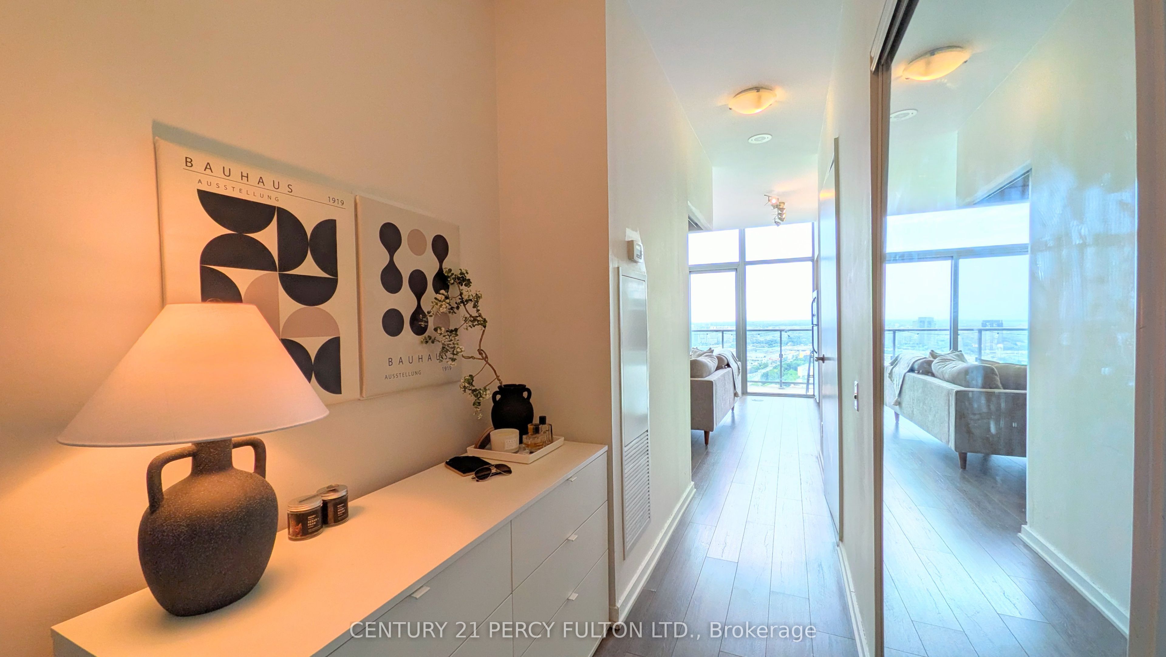 105 The Queensway 3505 Property Photo 2