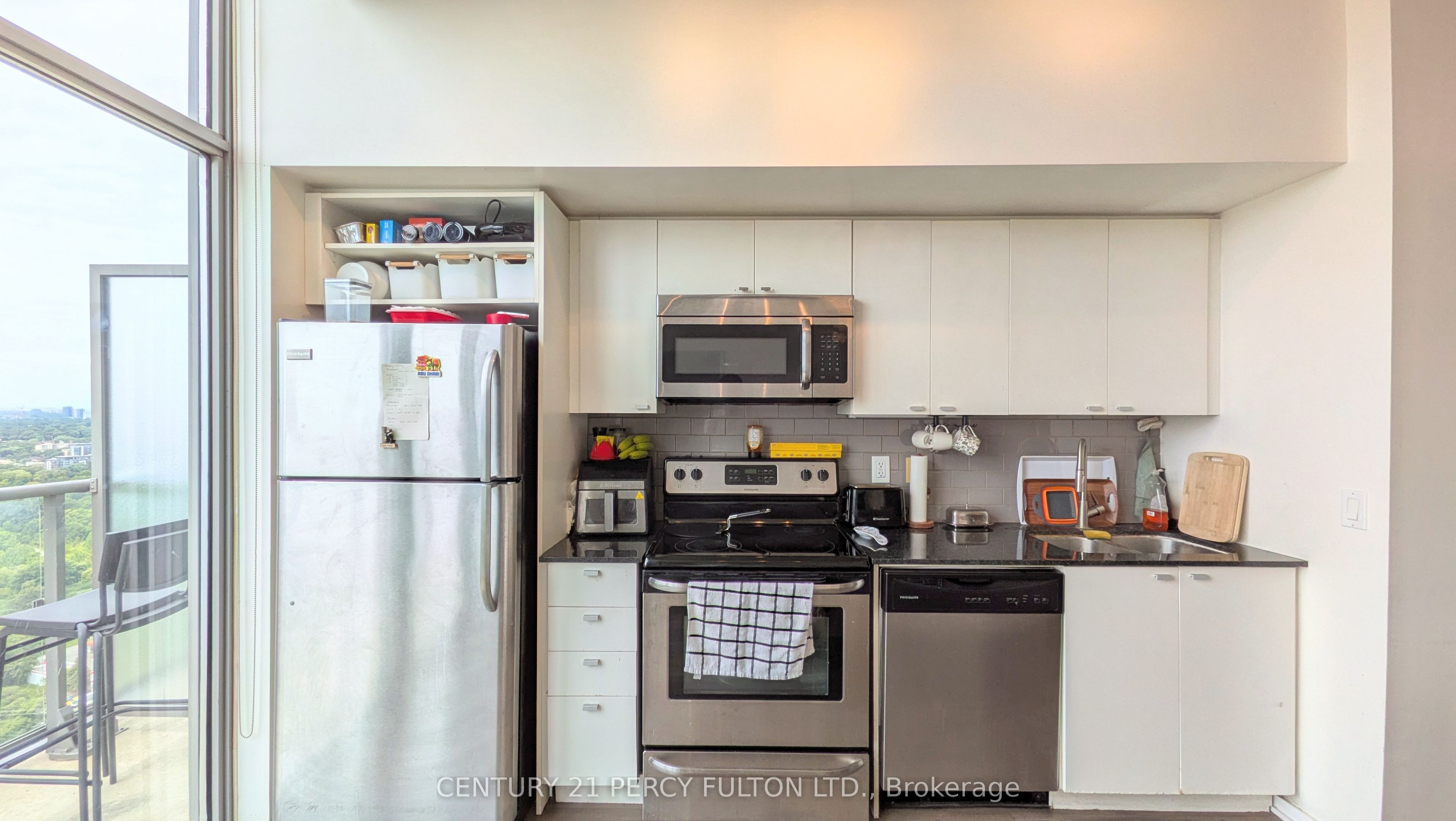 105 The Queensway 3505 Property Photo 10