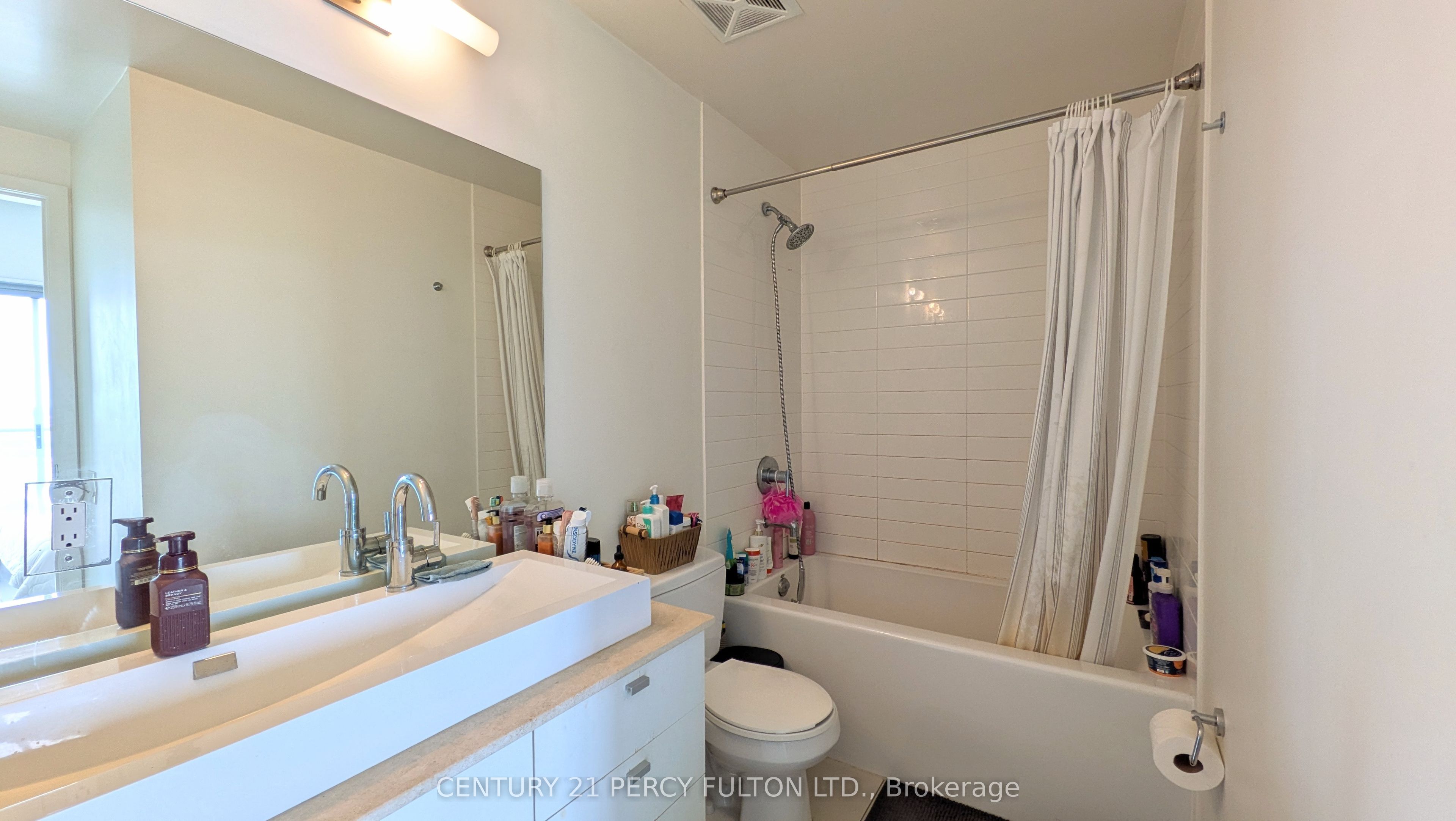 105 The Queensway 3505 Property Photo 16