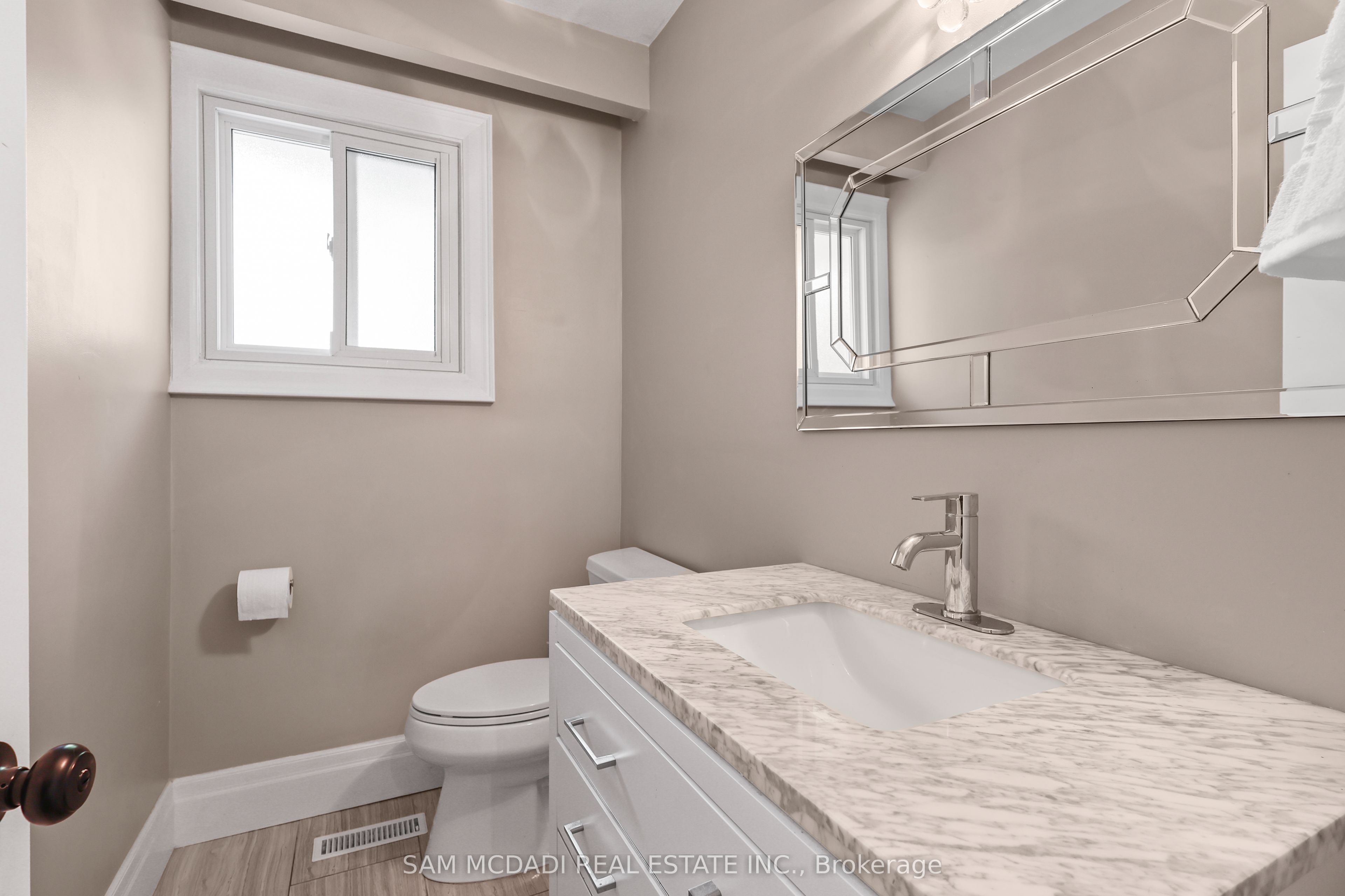 1449 Truscott Drive Property Photo 13