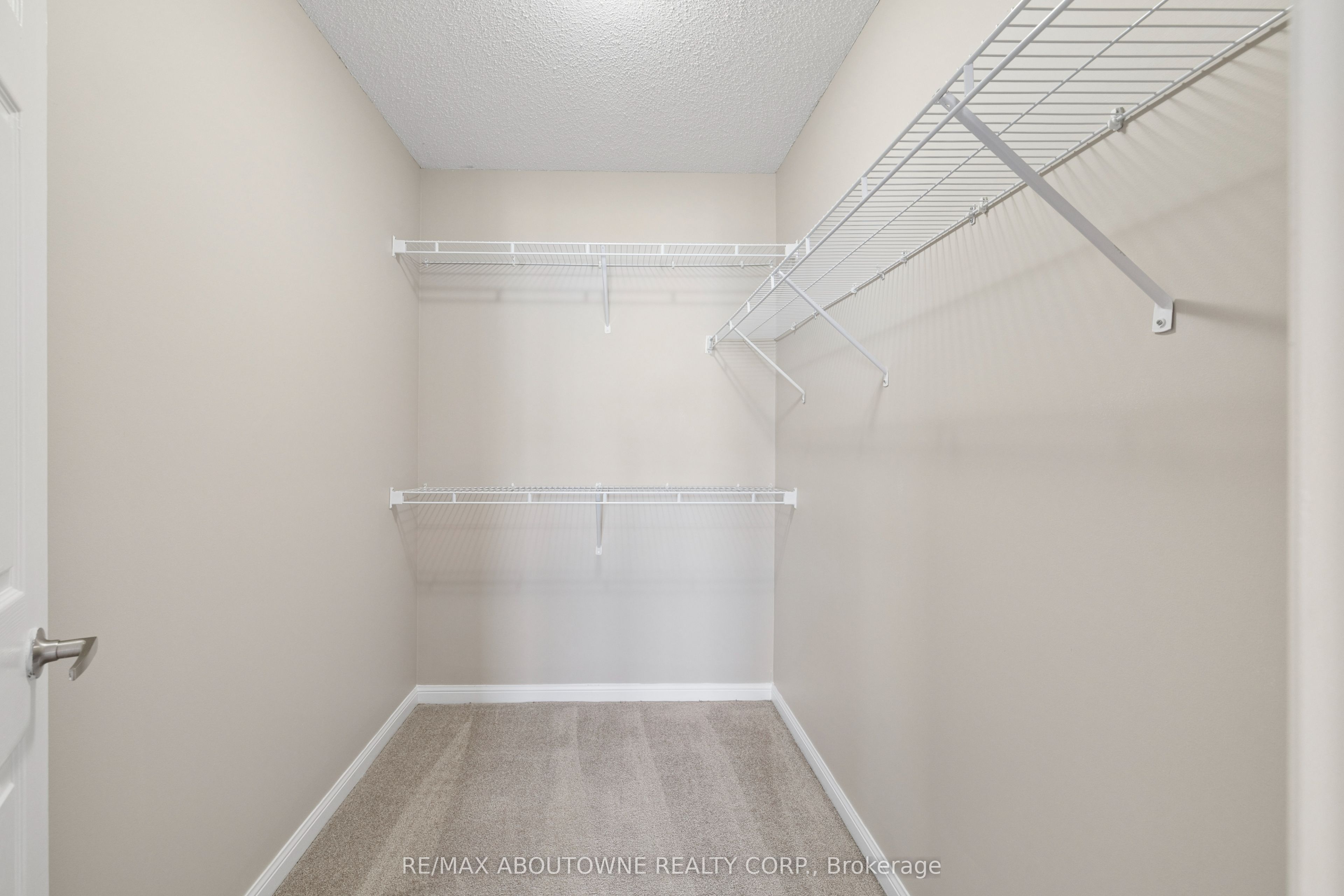 222 Septimus Heights Property Photo 41