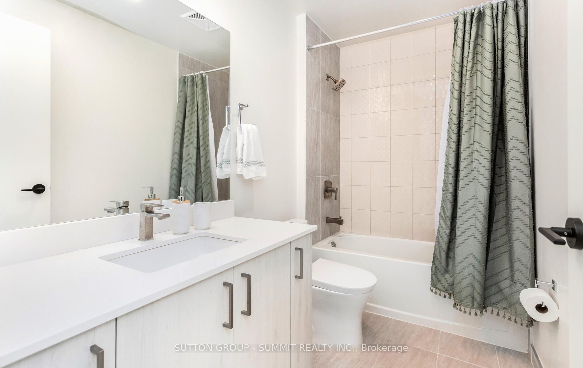 8010 Derry Road W 1005 Property Photo 11